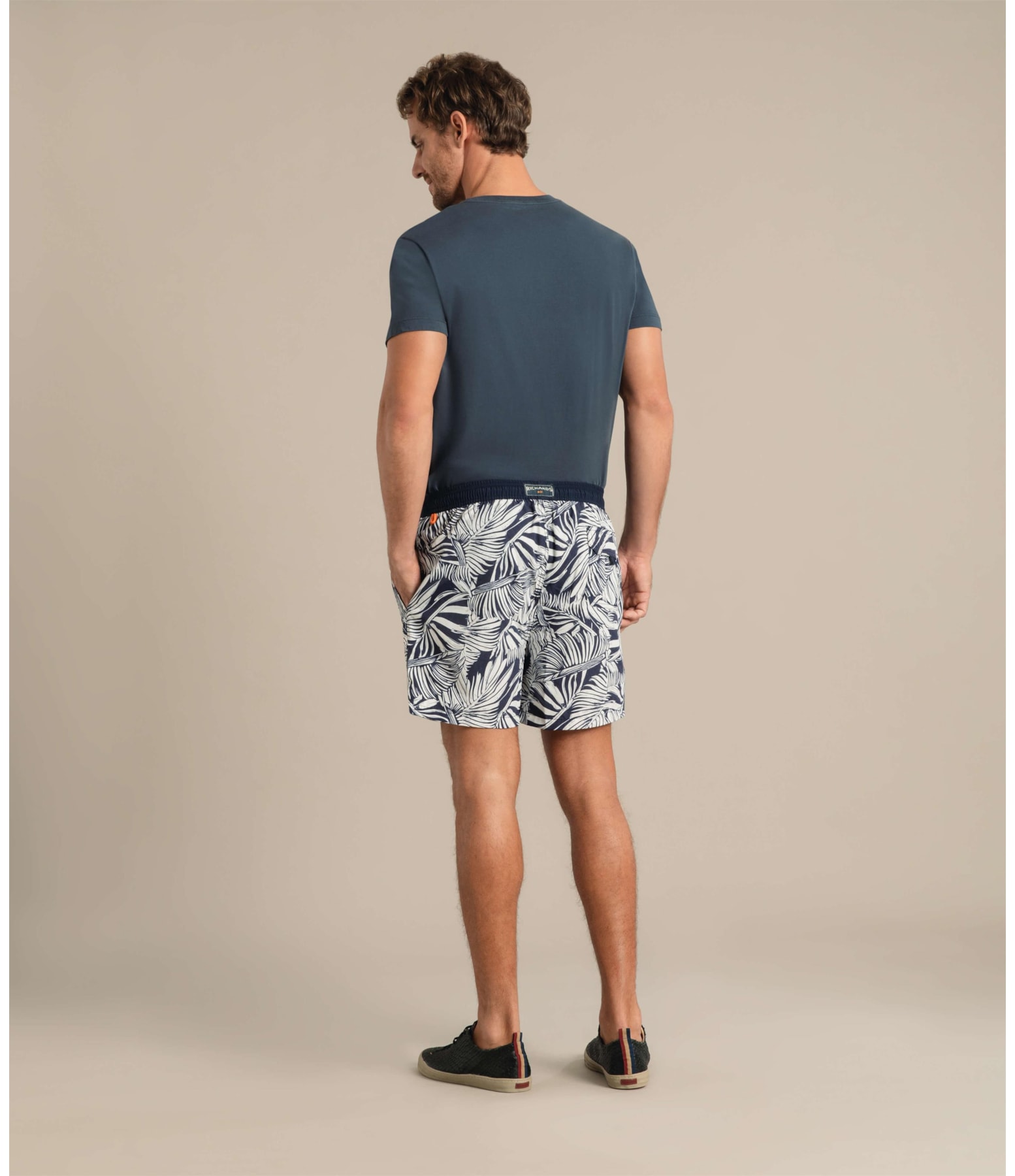 Beach Short Folhas Grey Regular Marinho