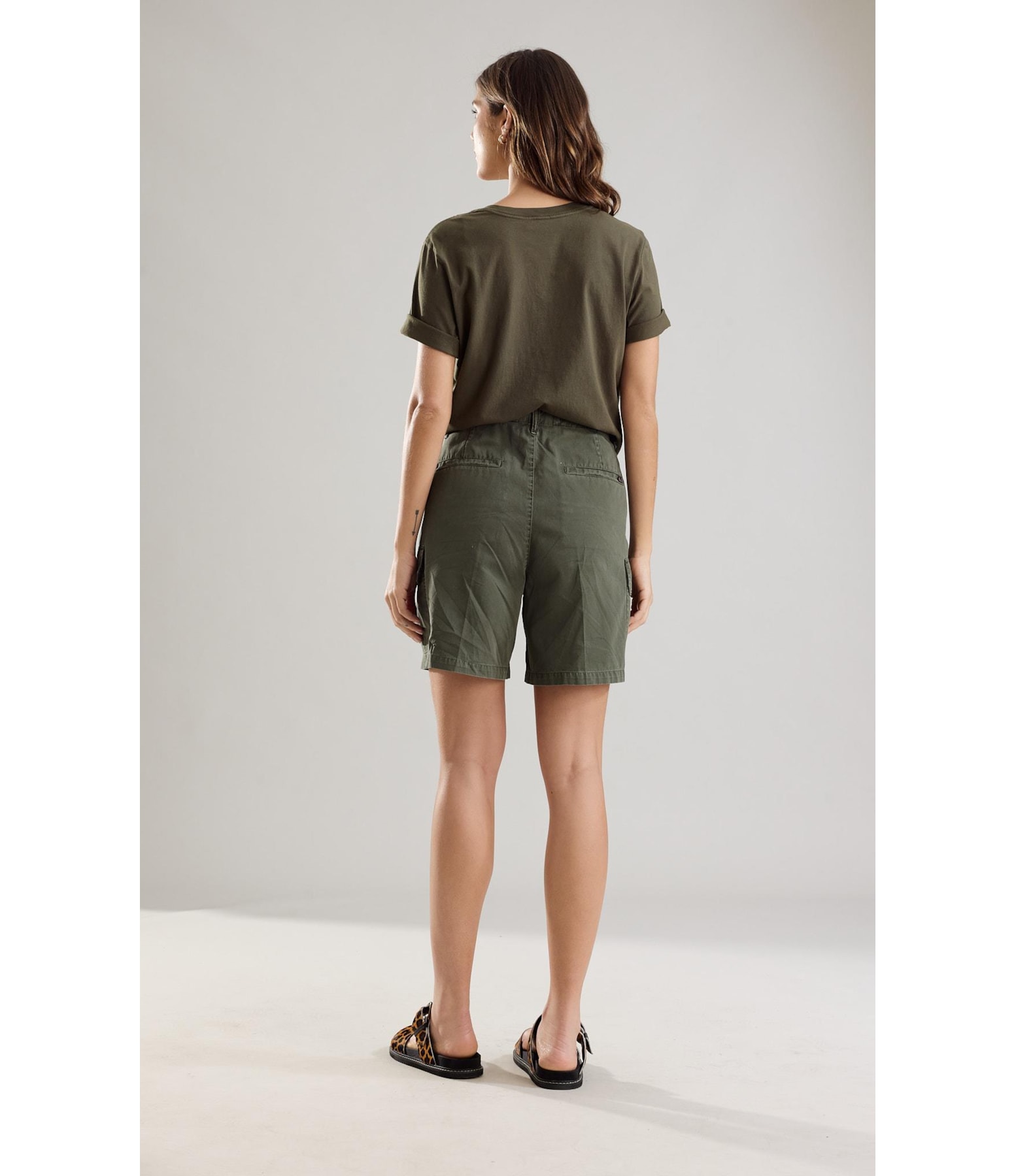 Bermuda Cargo Color Twill Verde Escuro