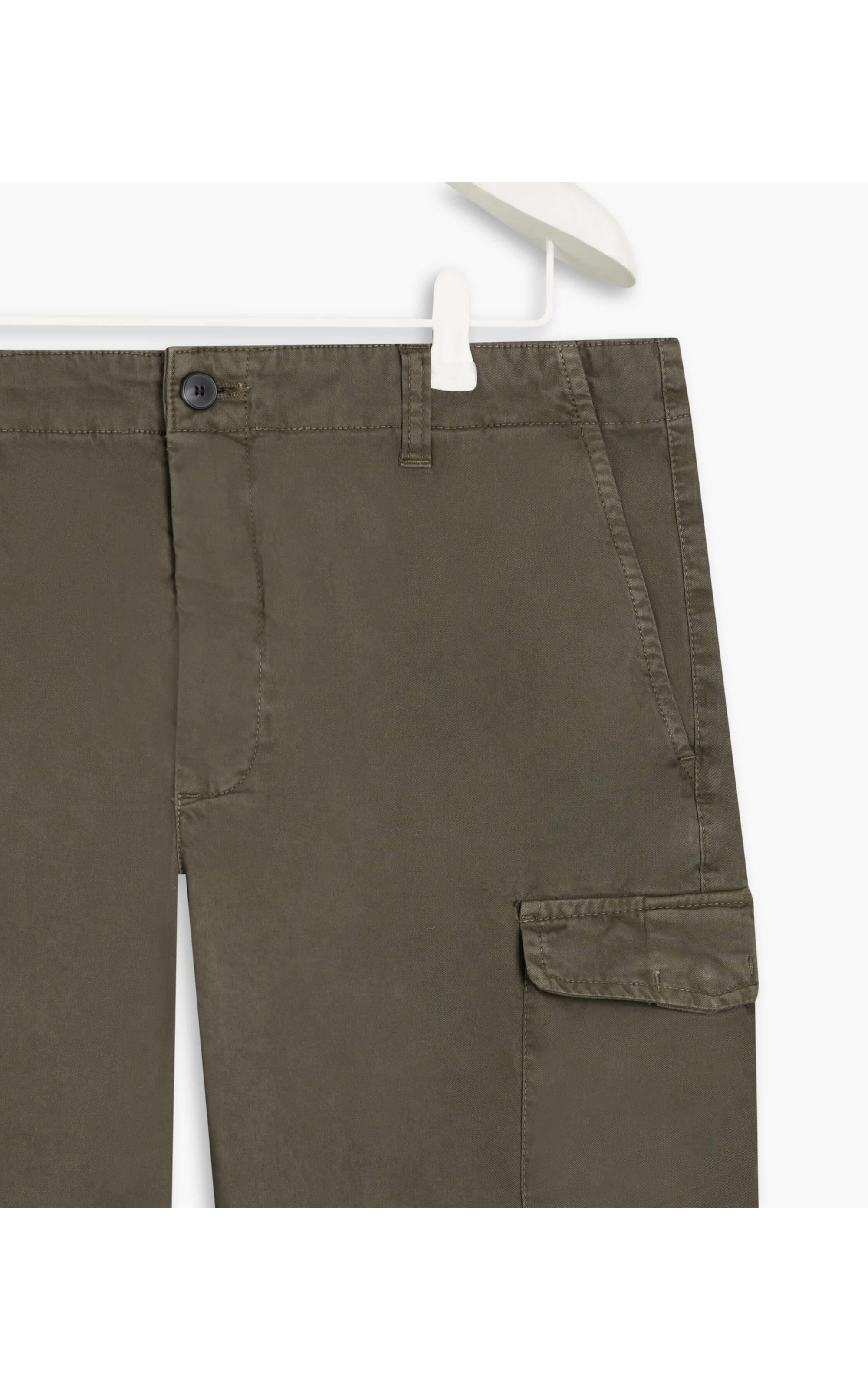 Bermuda Cargo Con Verde Army