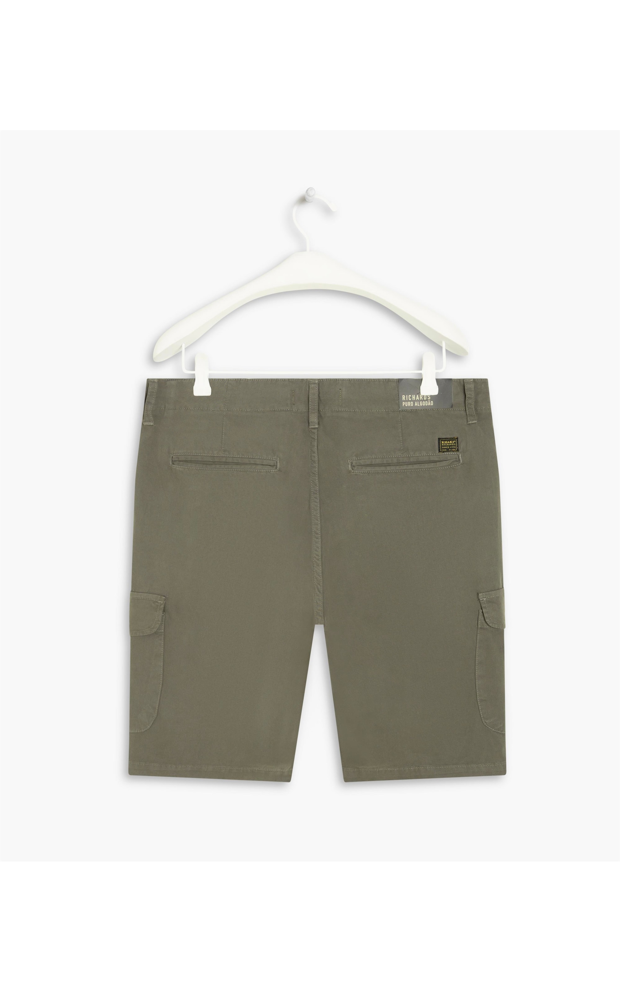 Bermuda Cargo Con Verde Escuro