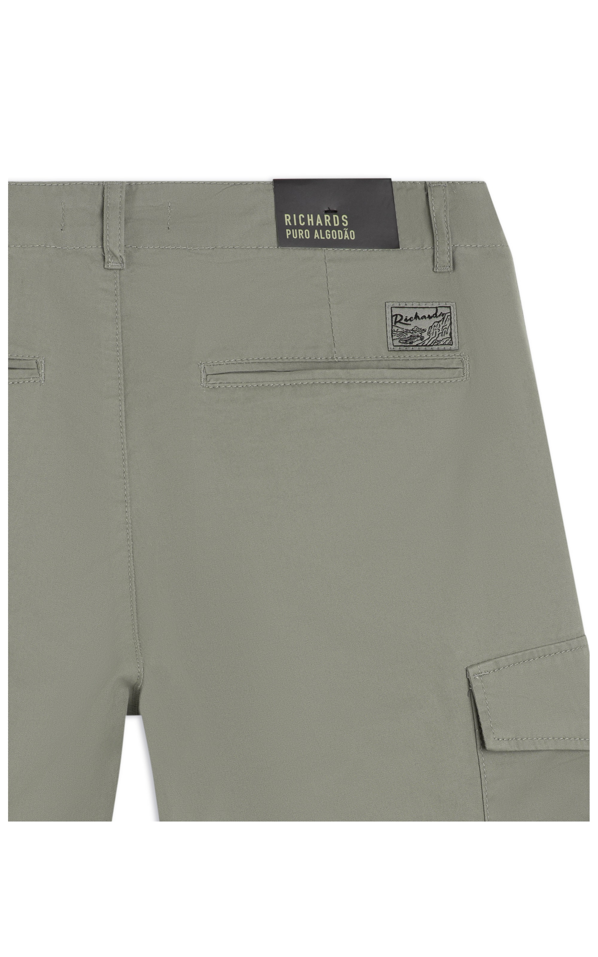 Bermuda Cargo Con Verde Escuro