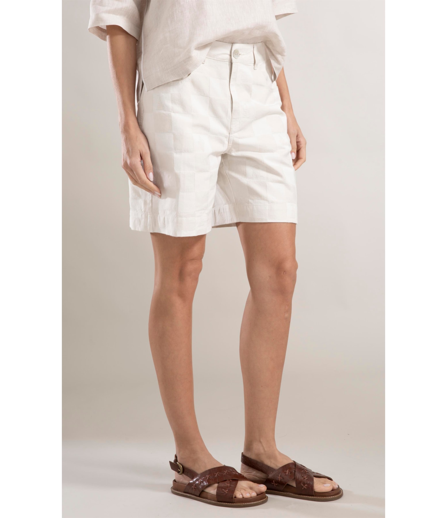 Bermuda Checkers Jacquard Off White