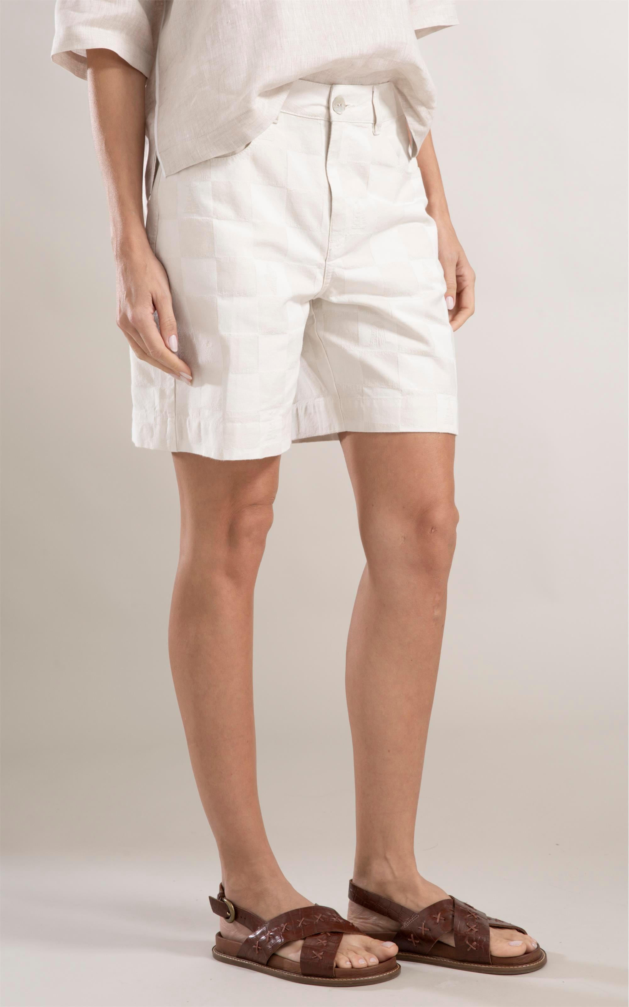 Bermuda Checkers Jacquard Off White
