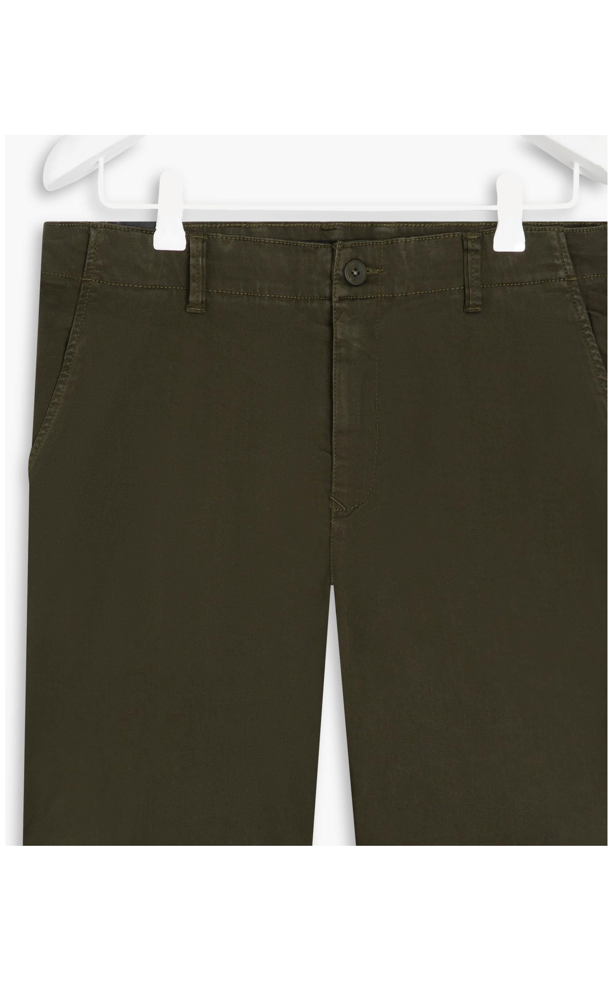 Bermuda Chino Colors Con Verde Escuro