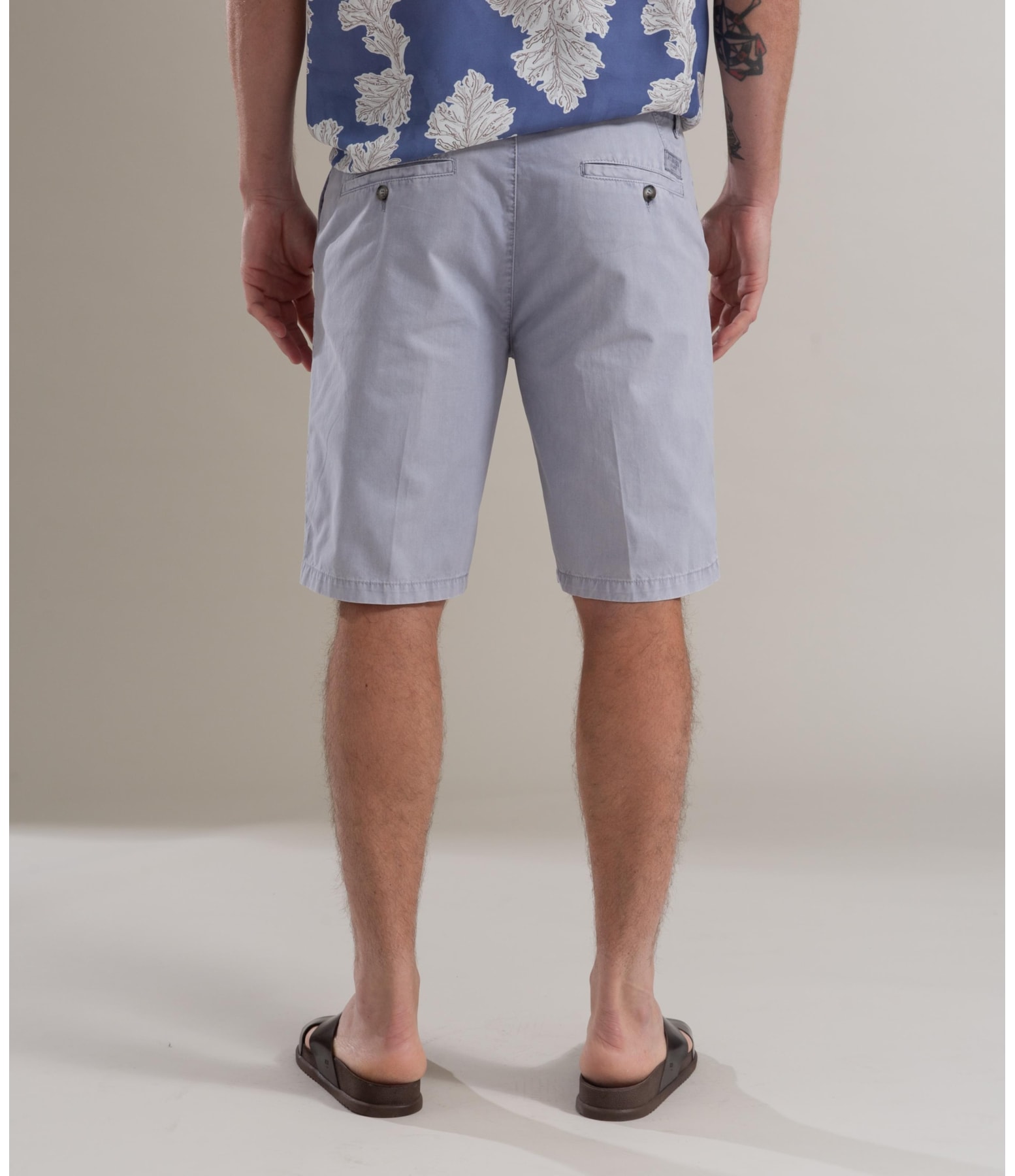 Bermuda Chino Con Azul Claro