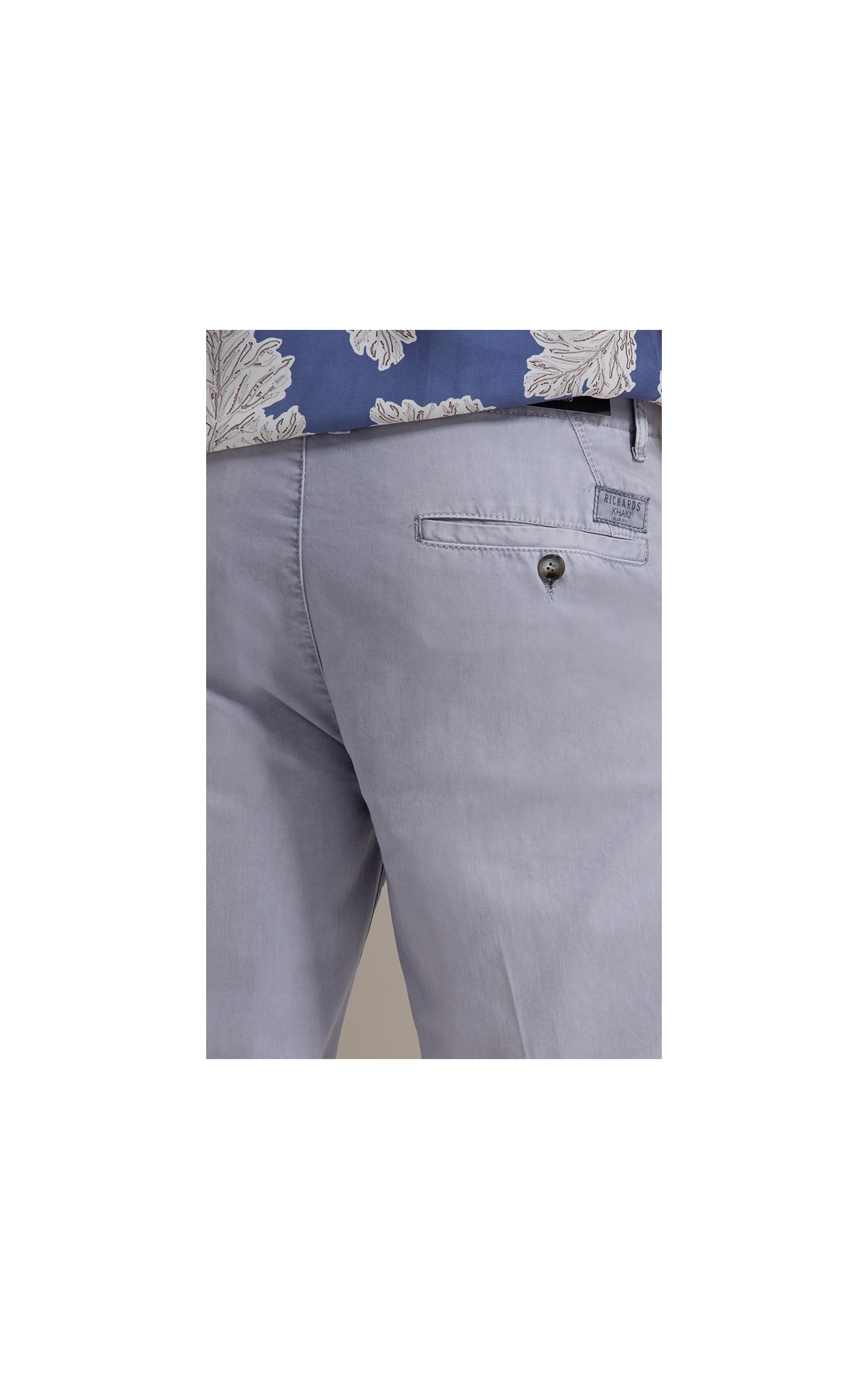 Bermuda Chino Con Azul Claro