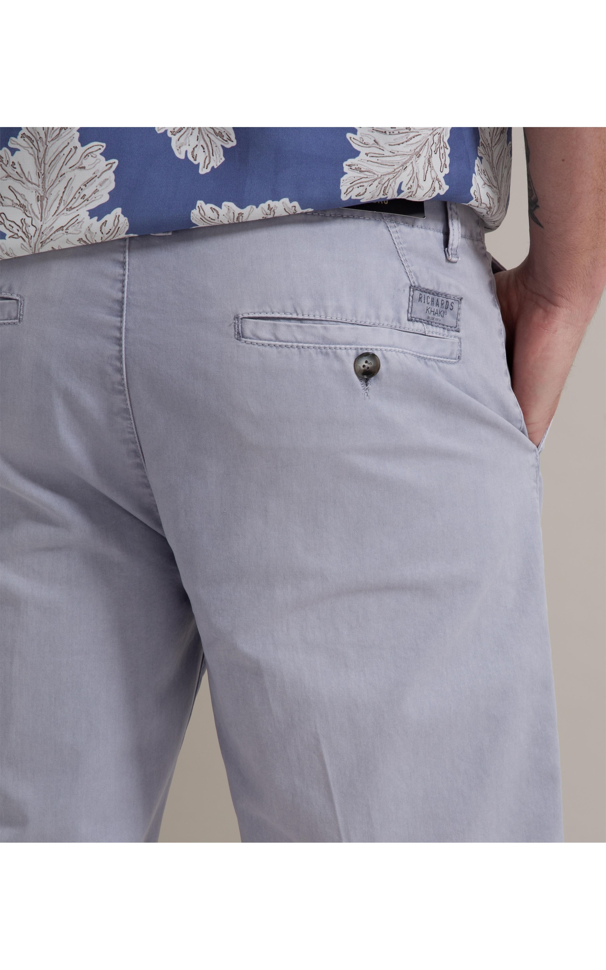 Bermuda Chino Con Azul Claro