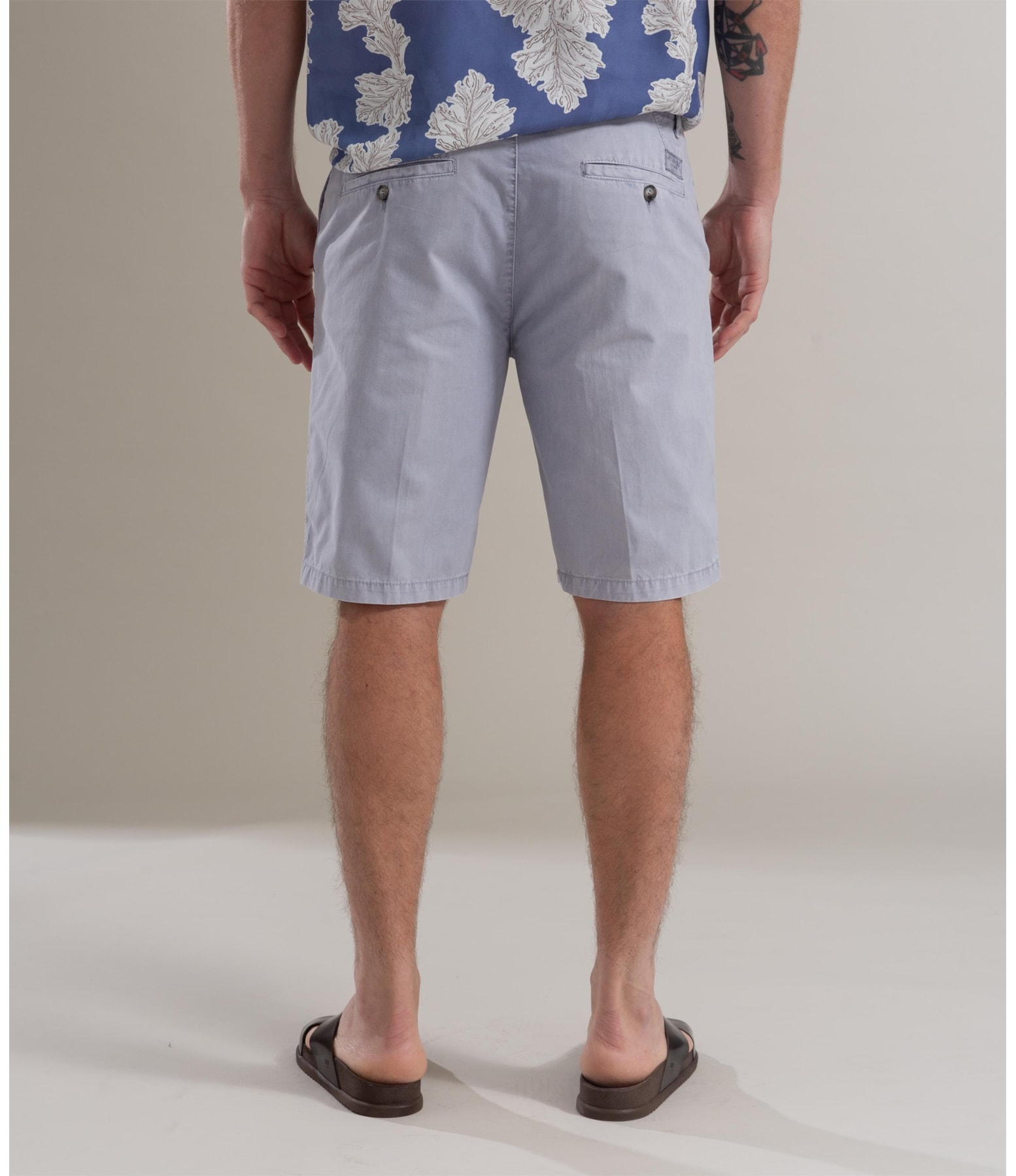 Bermuda Chino Con Azul Claro