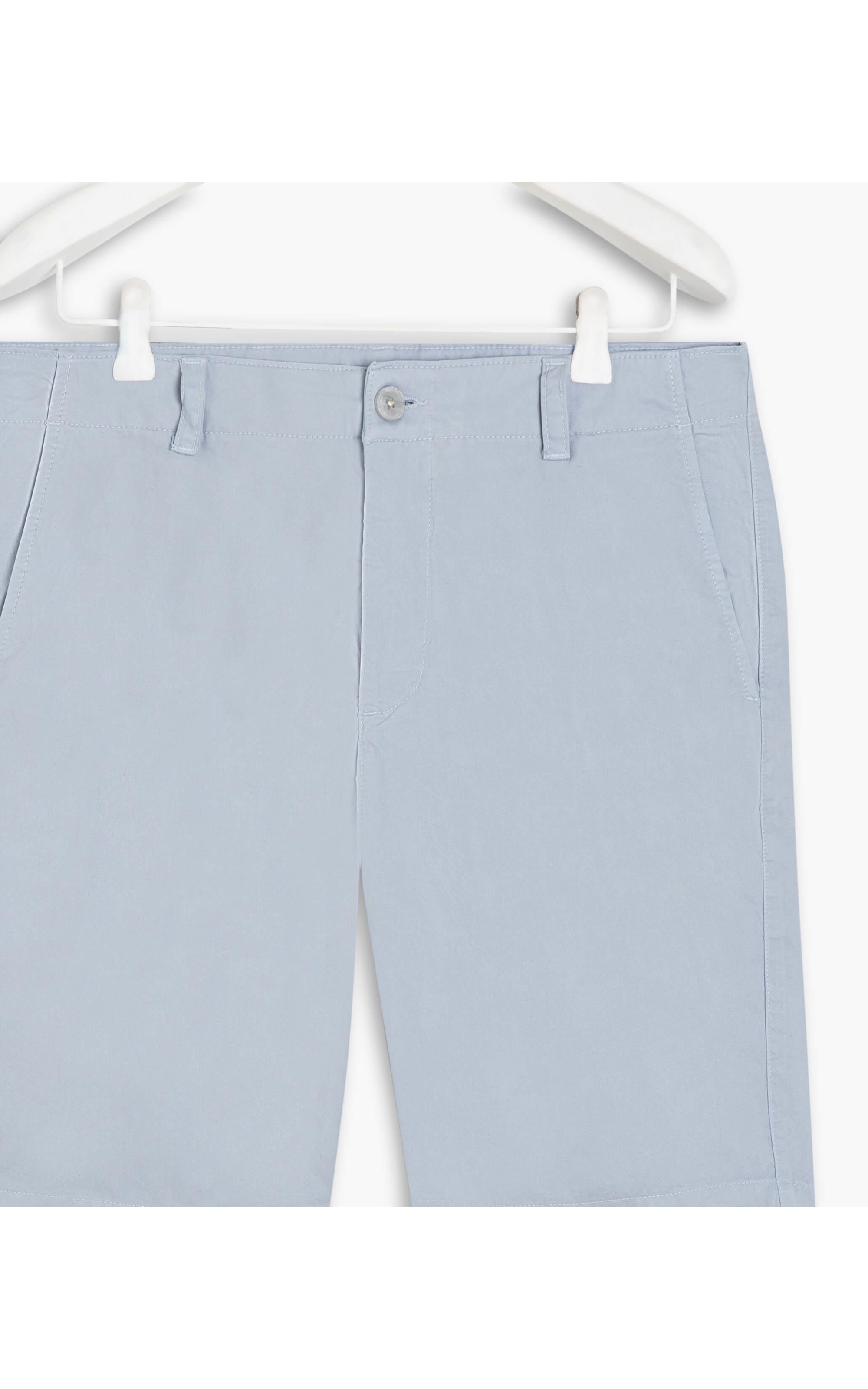 Bermuda Chino Con Azul Seco