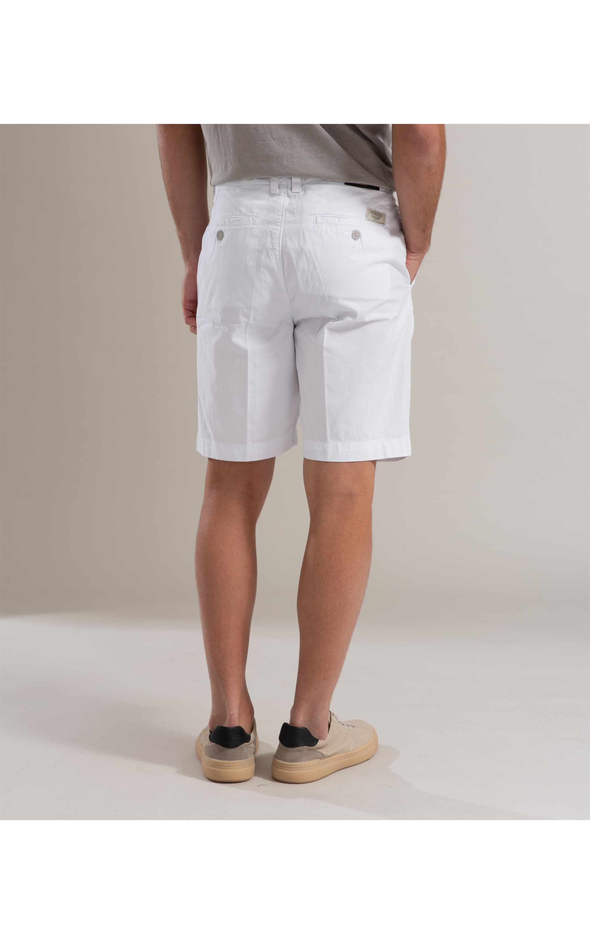Bermuda Chino Con Branco