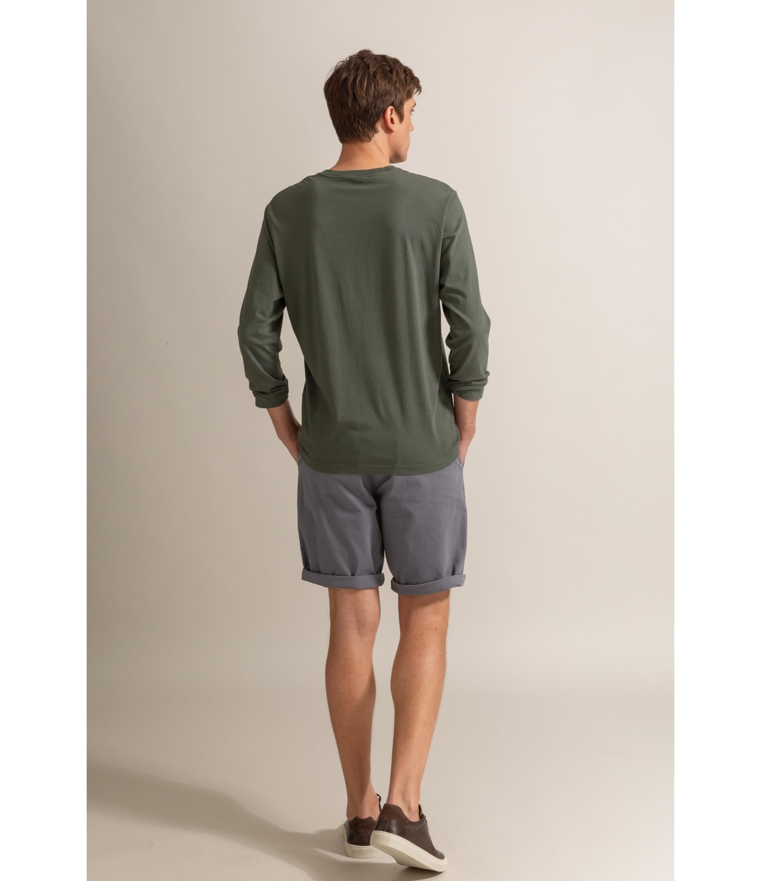 Bermuda Chino Con Cinza Claro