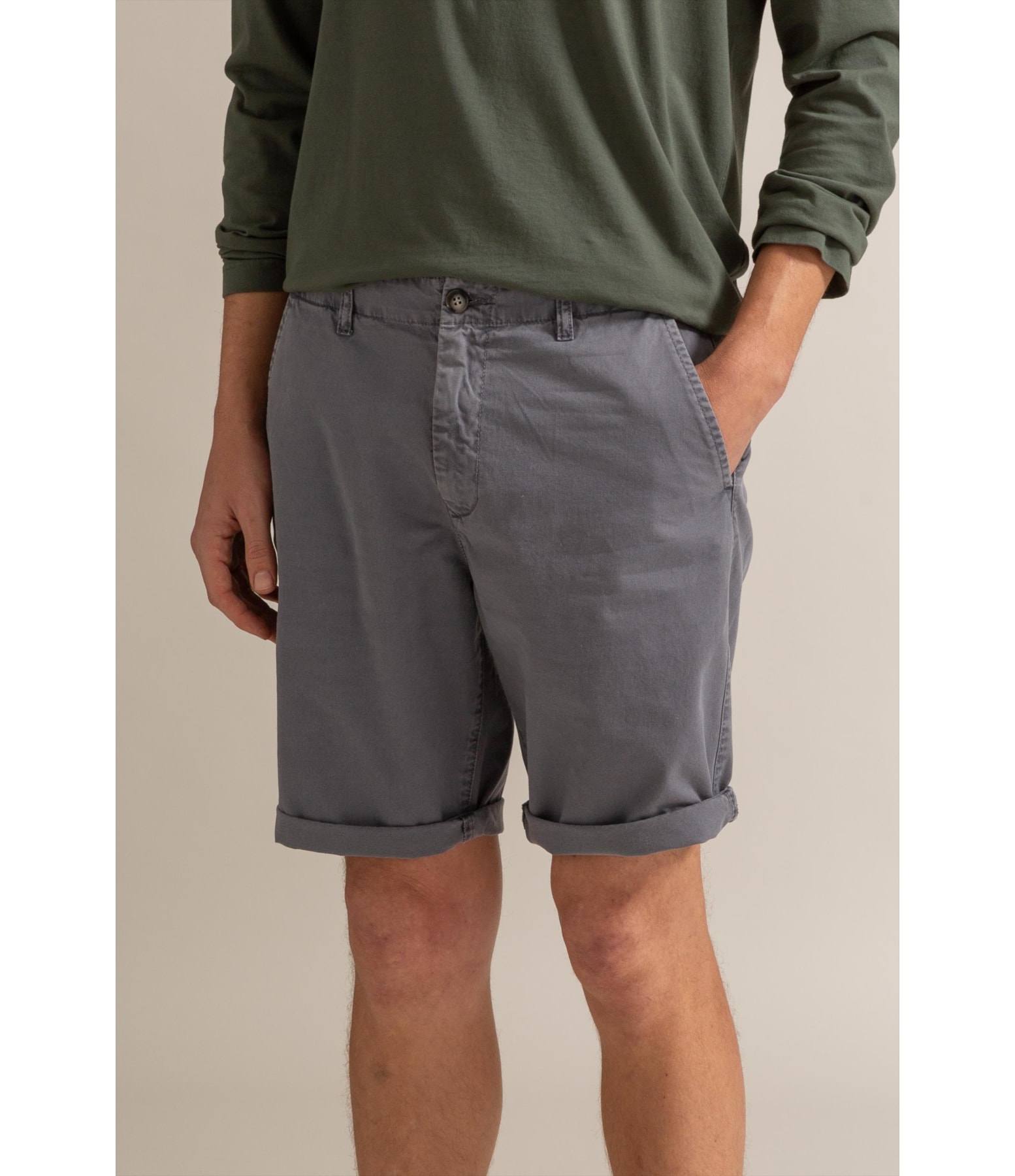 Bermuda Chino Con Cinza Claro