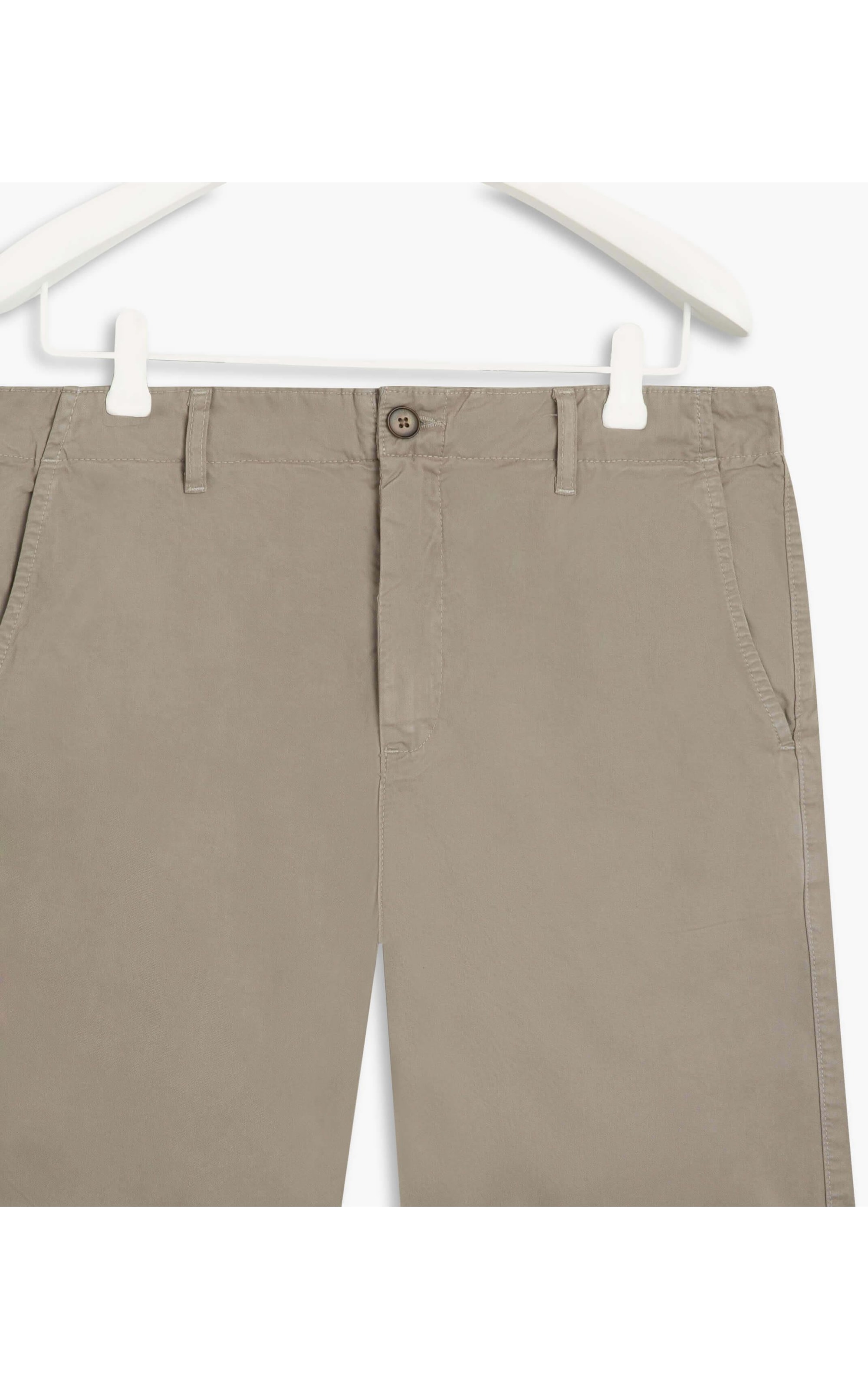 Bermuda Chino Con Cinza Medio