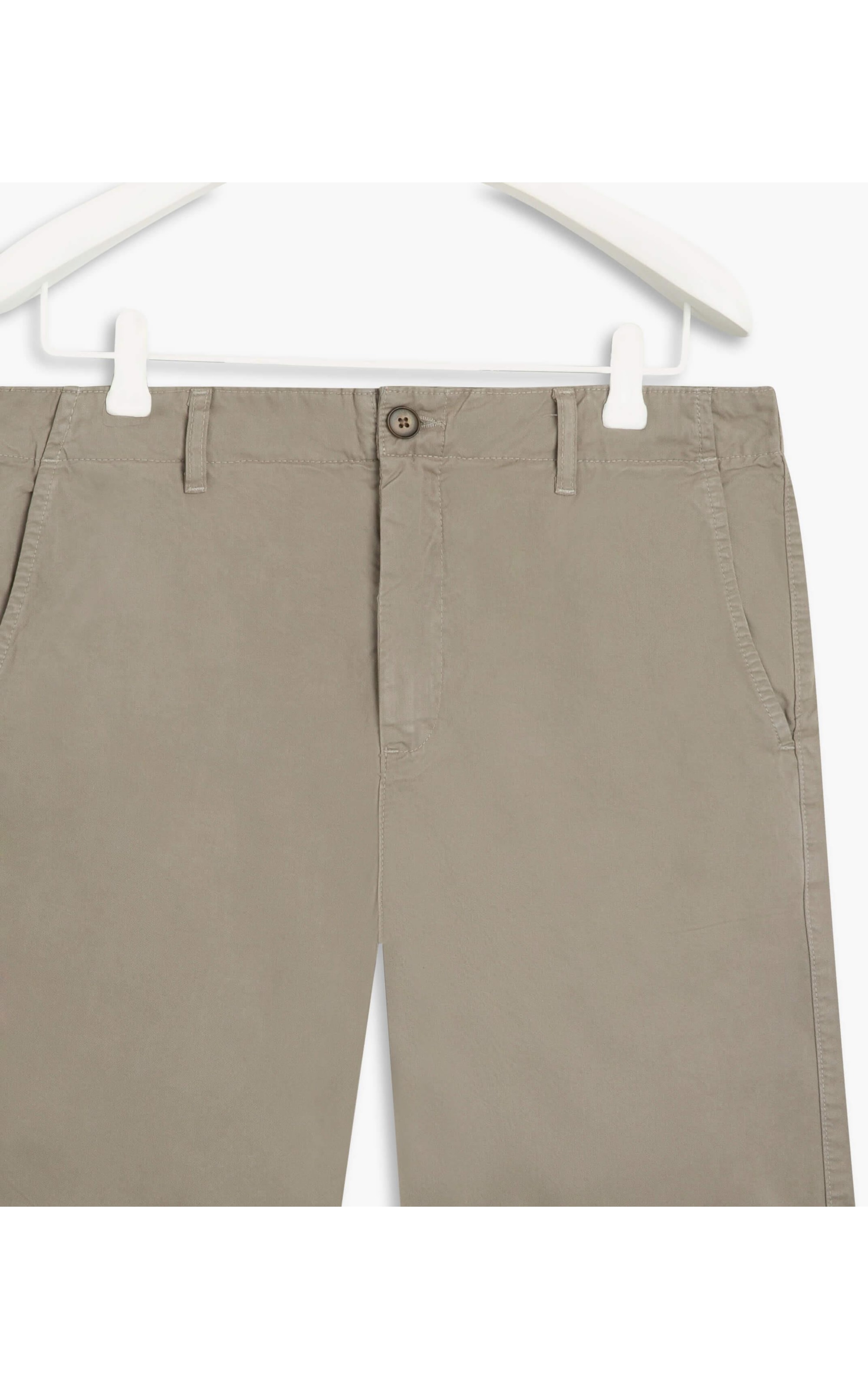 Bermuda Chino Con Cinza Medio