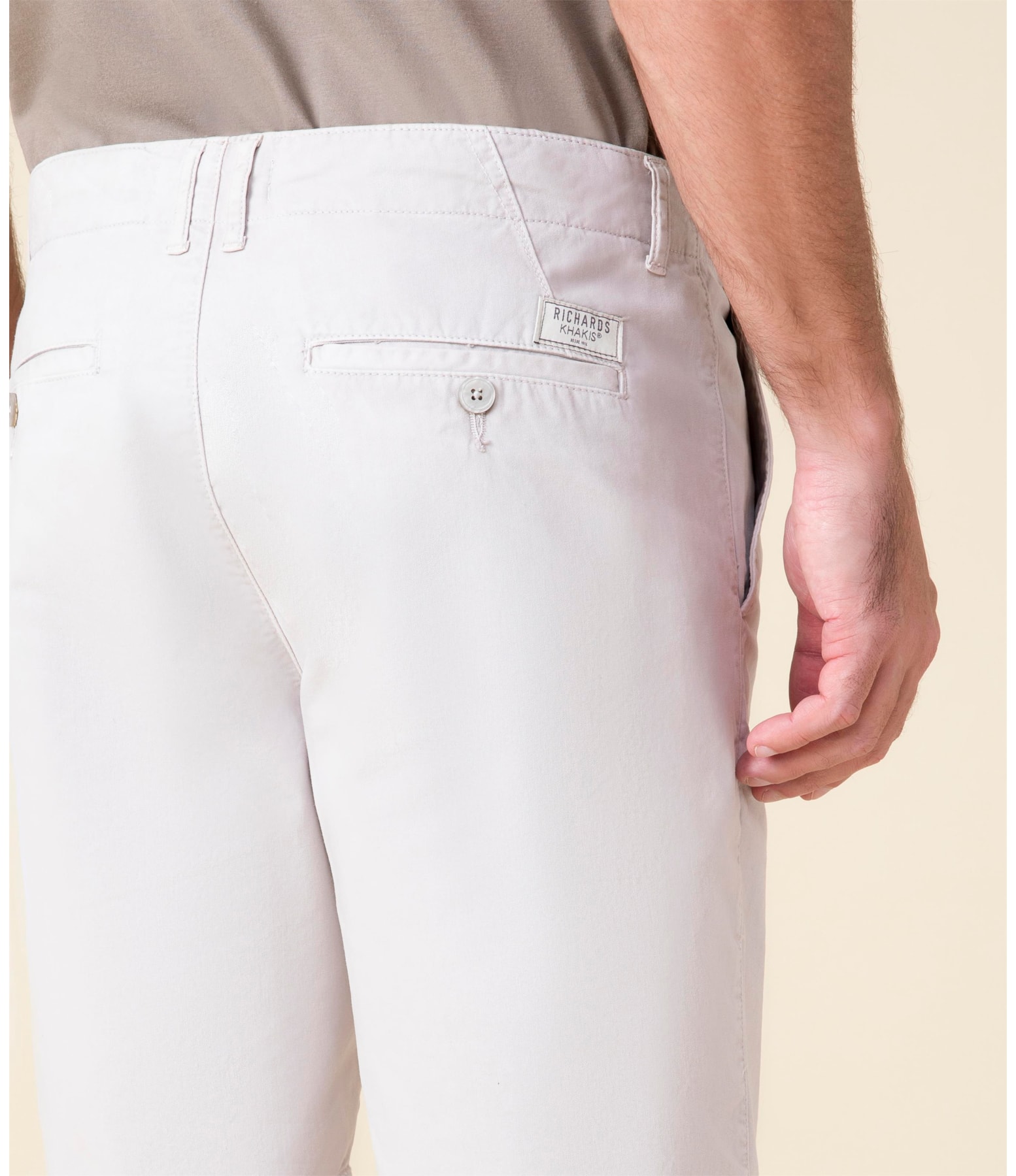 Bermuda Chino Con Gelo