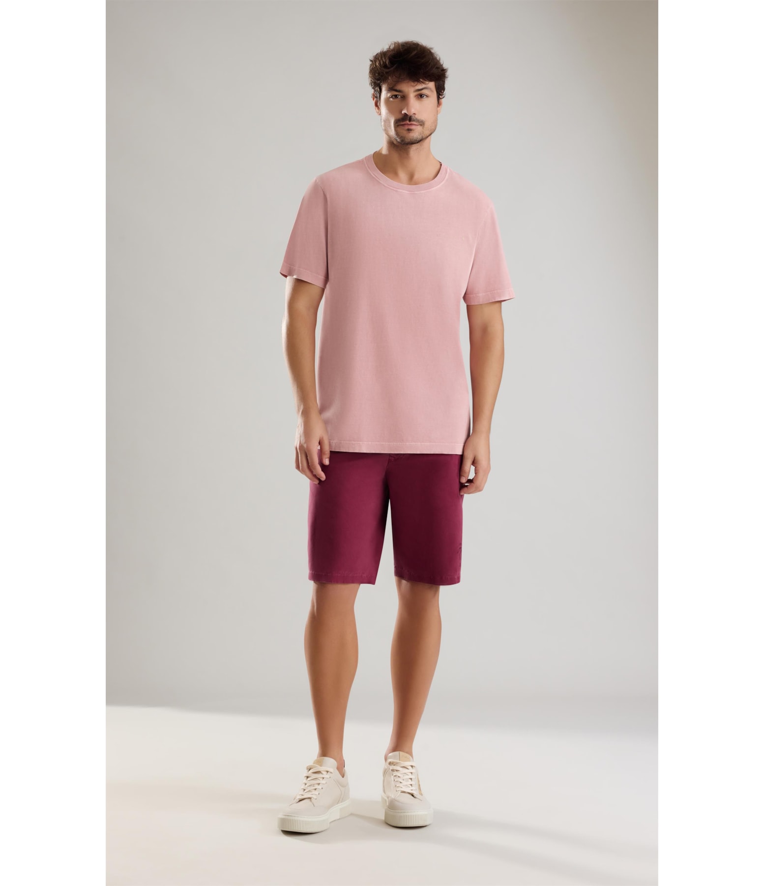 Bermuda Chino Con Magenta