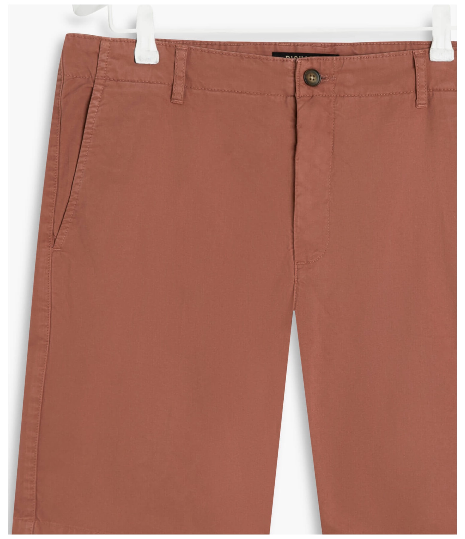 Bermuda Chino Con Rosê
