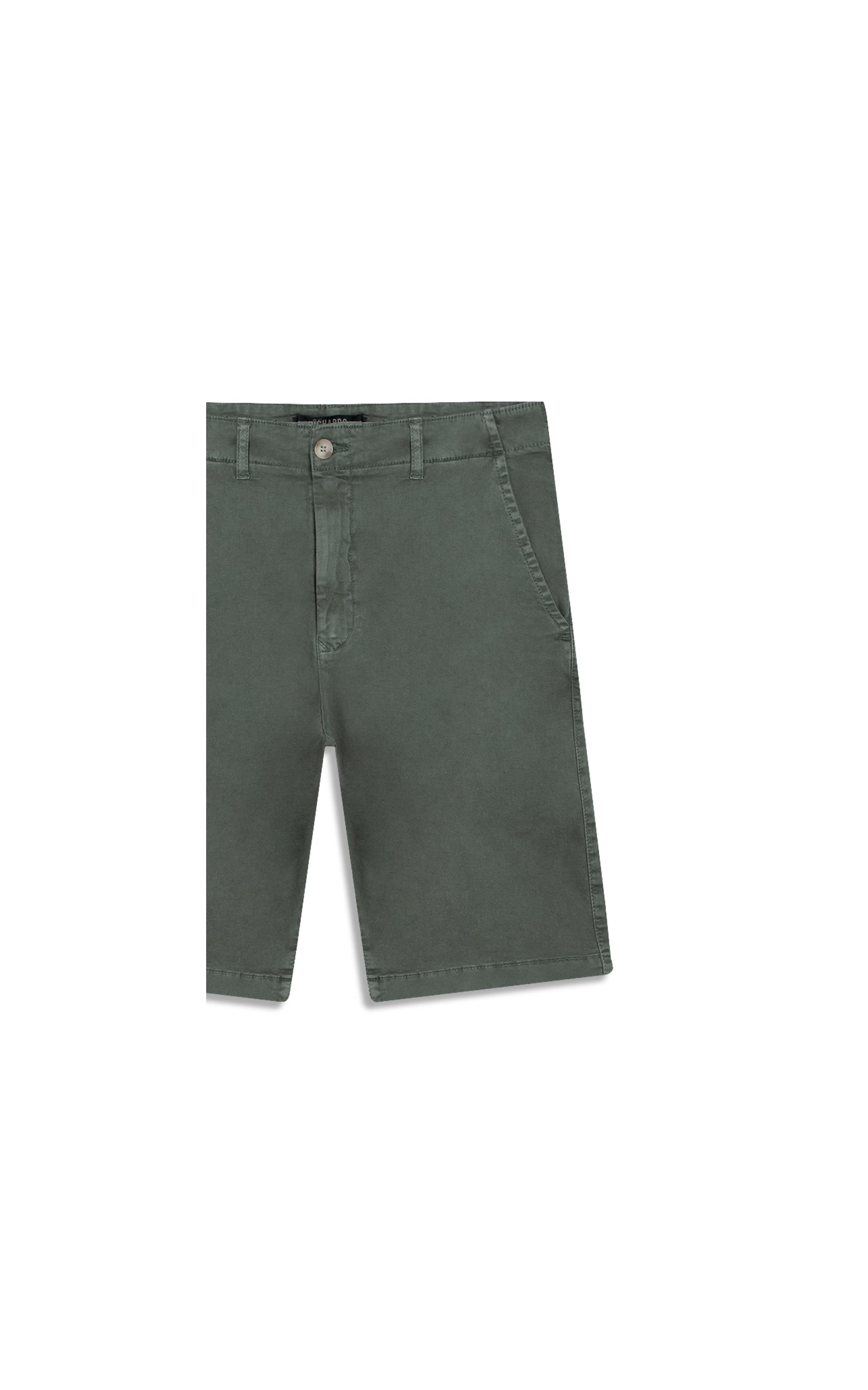 Bermuda Chino Con Verde Army i