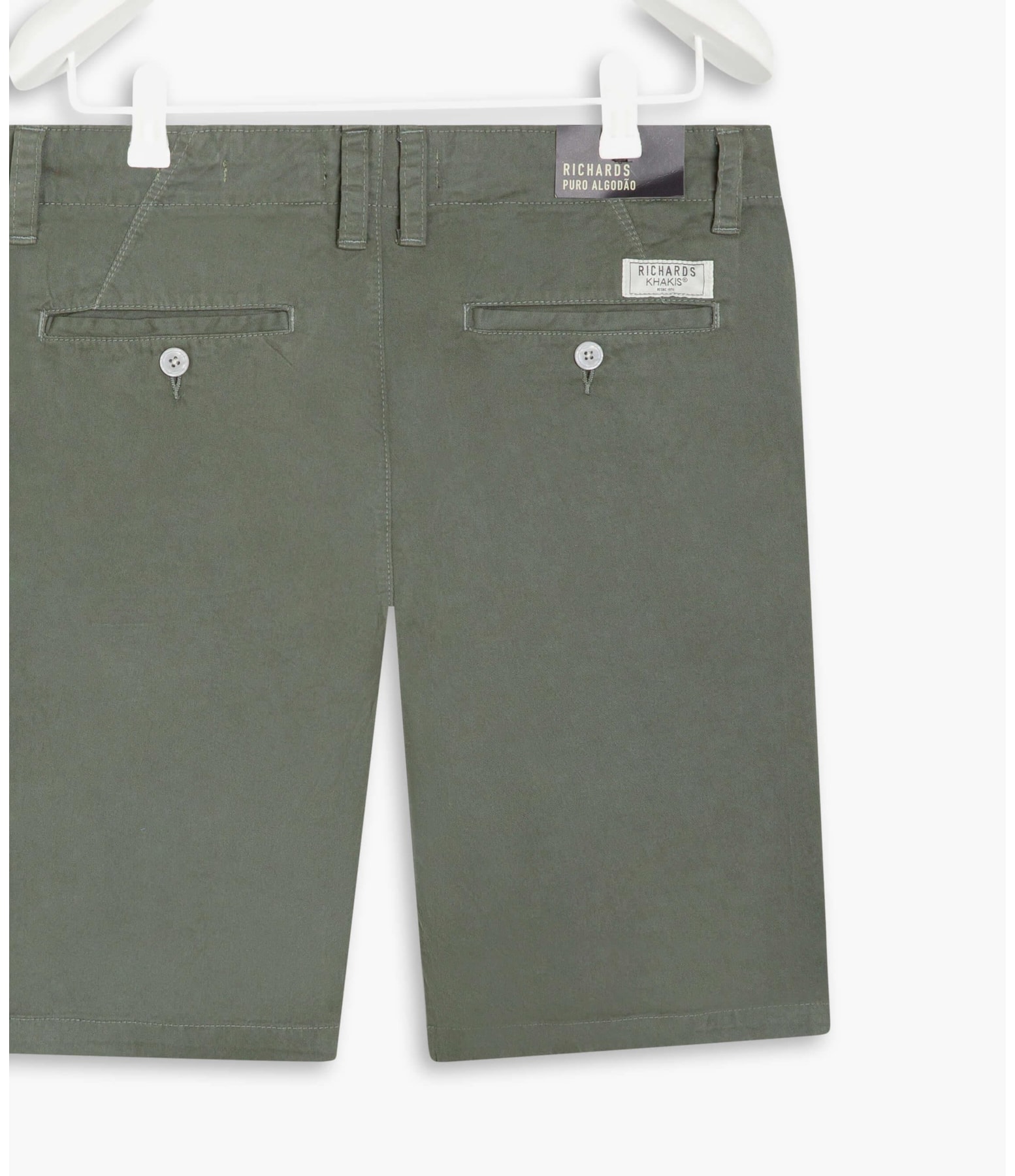 Bermuda Chino Con Verde Escuro