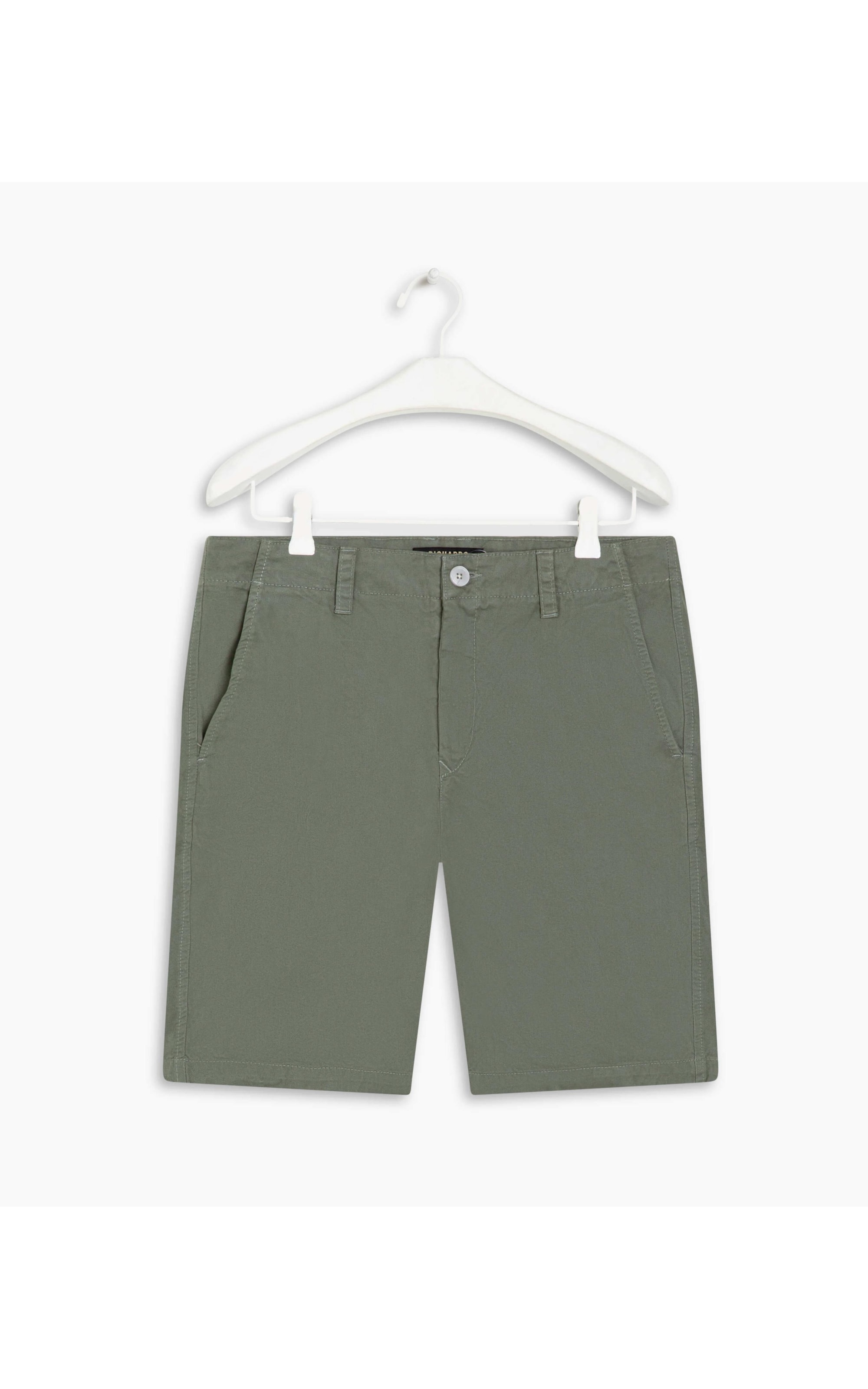 Bermuda Chino Con Verde Escuro