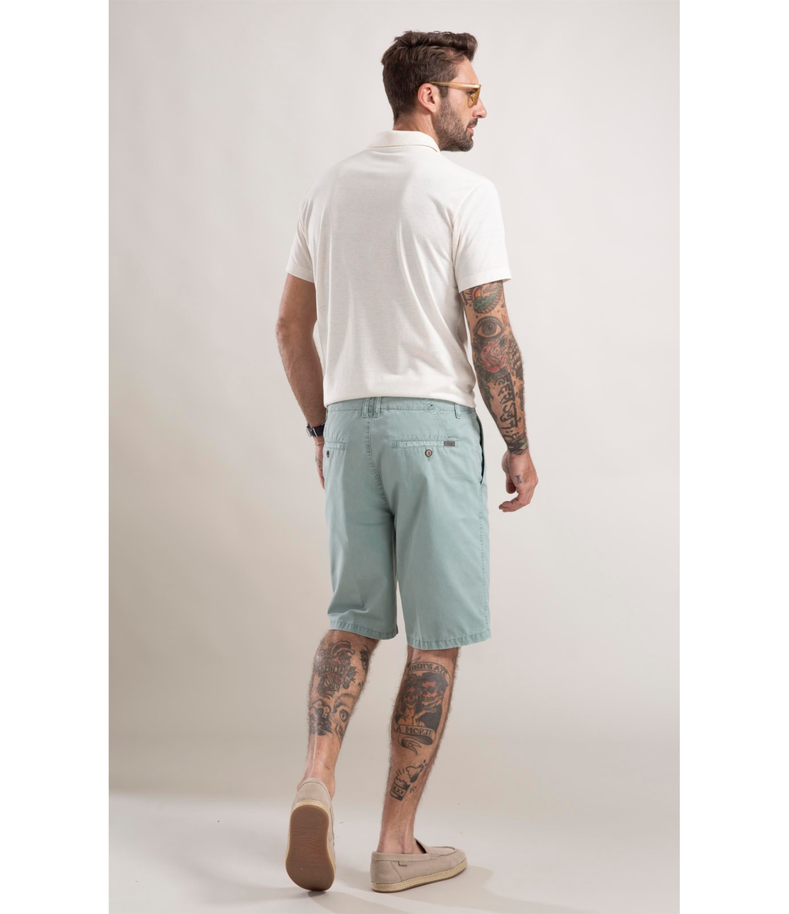 Bermuda Chino Con Verde Salvia