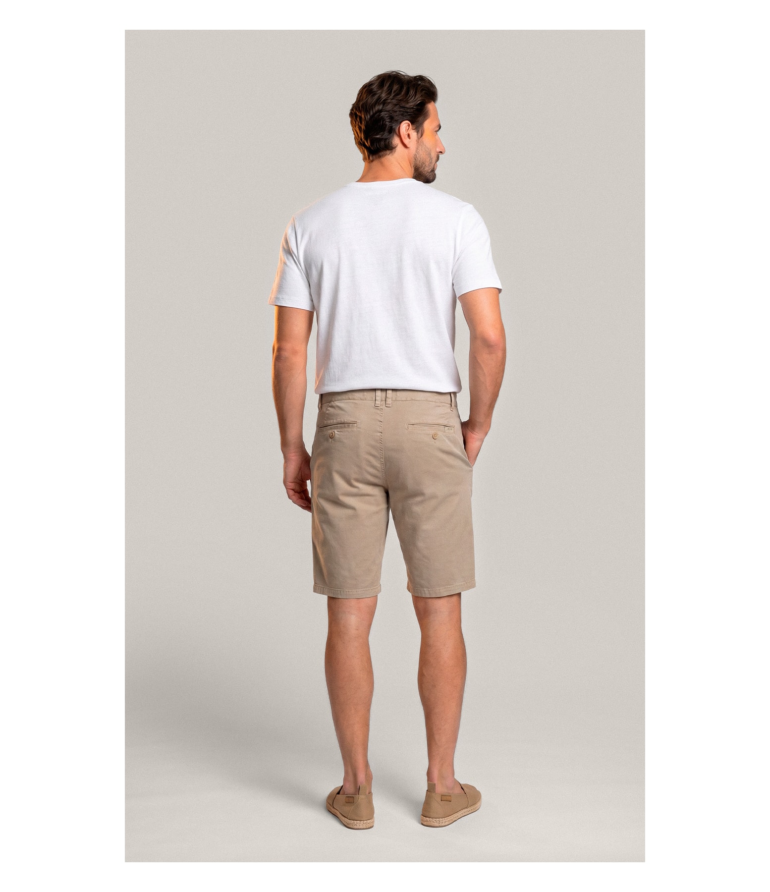 Bermuda Chino Husk