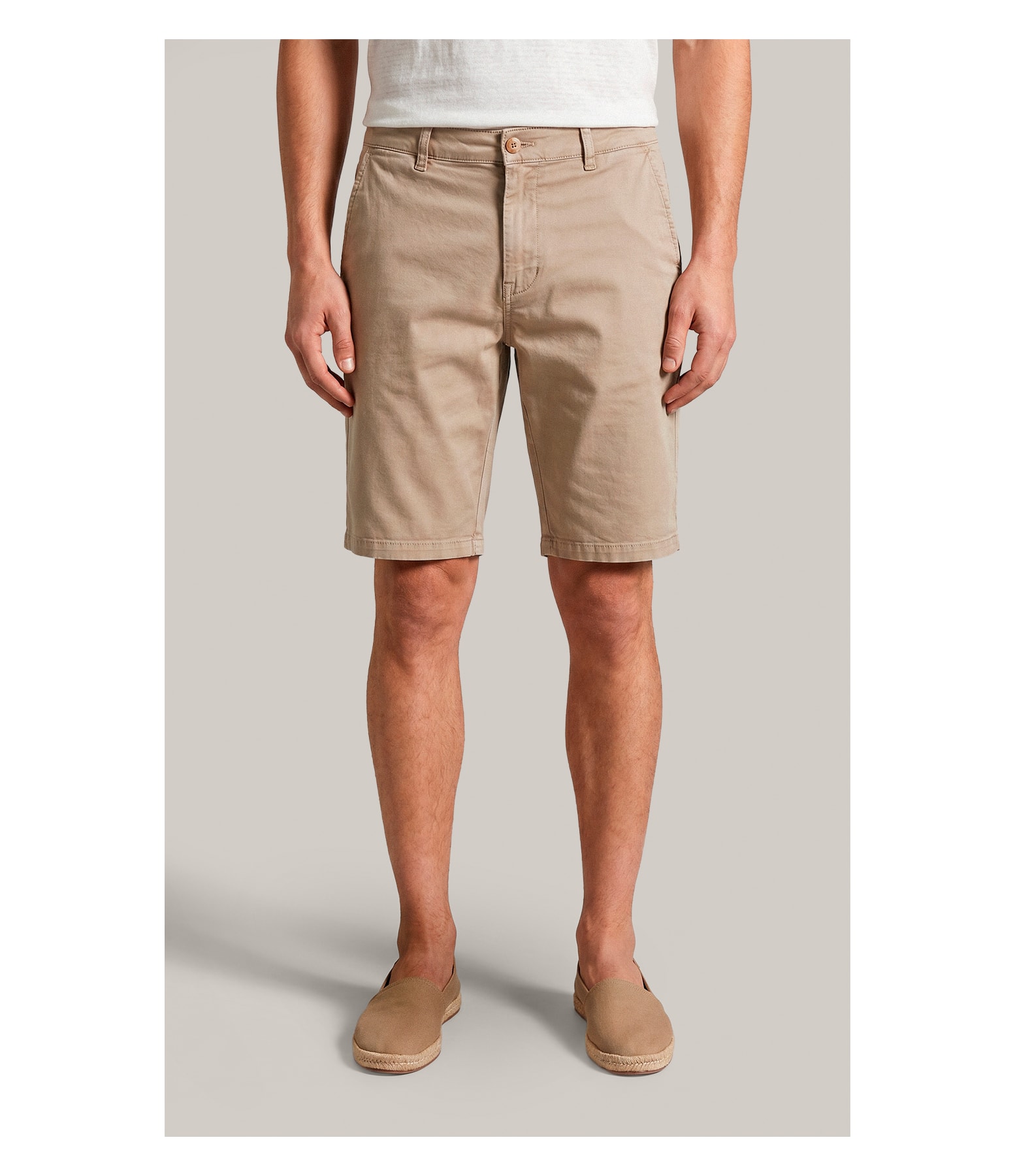 Bermuda Chino Husk