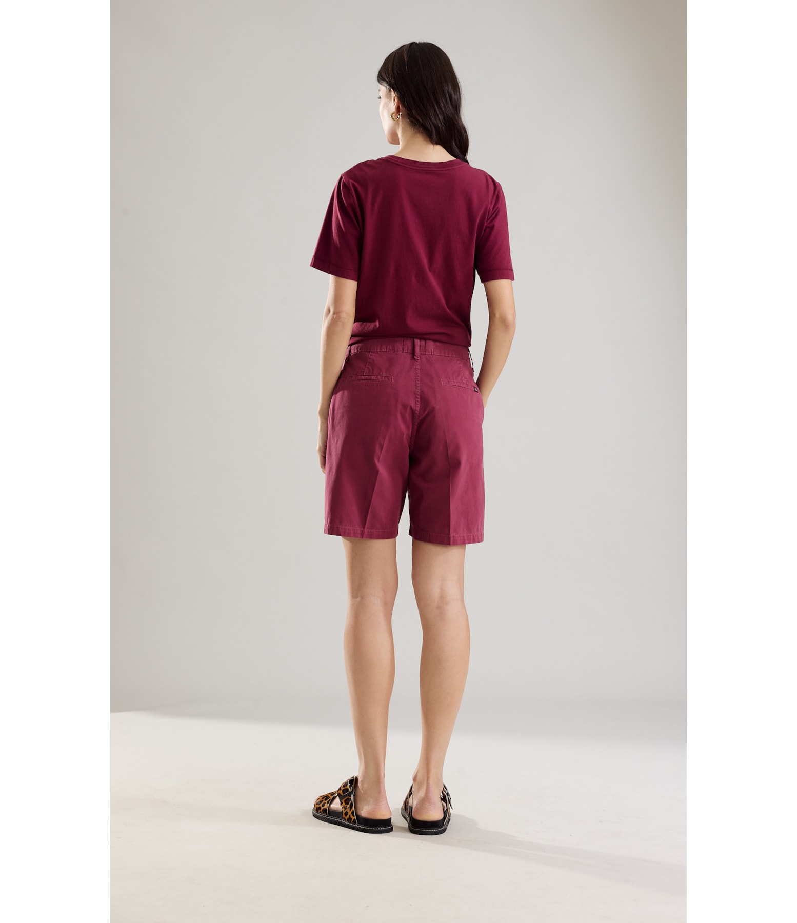 Bermuda Chino Montaigne Magenta