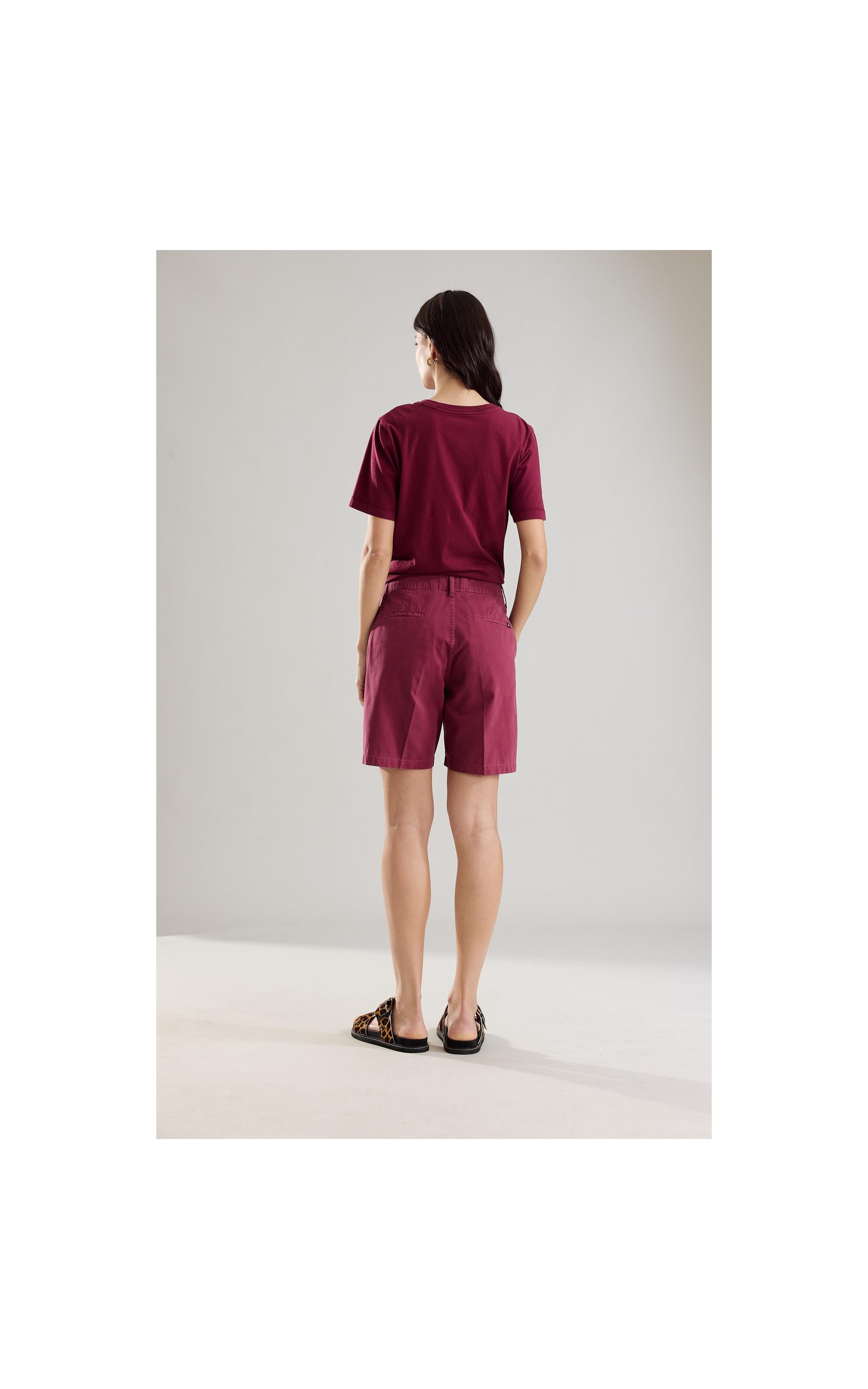 Bermuda Chino Montaigne Magenta