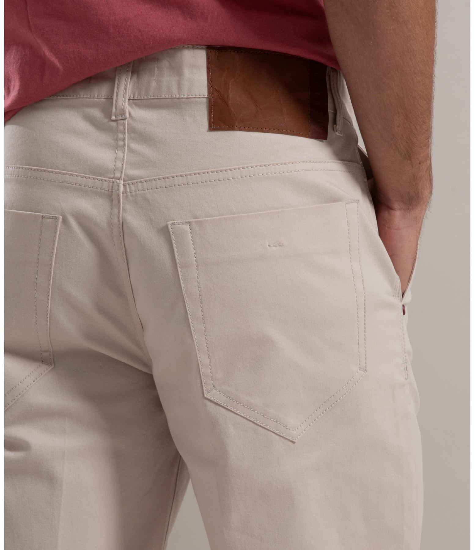 Bermuda Chino Vmp Piece Dye Hibrida Sandy