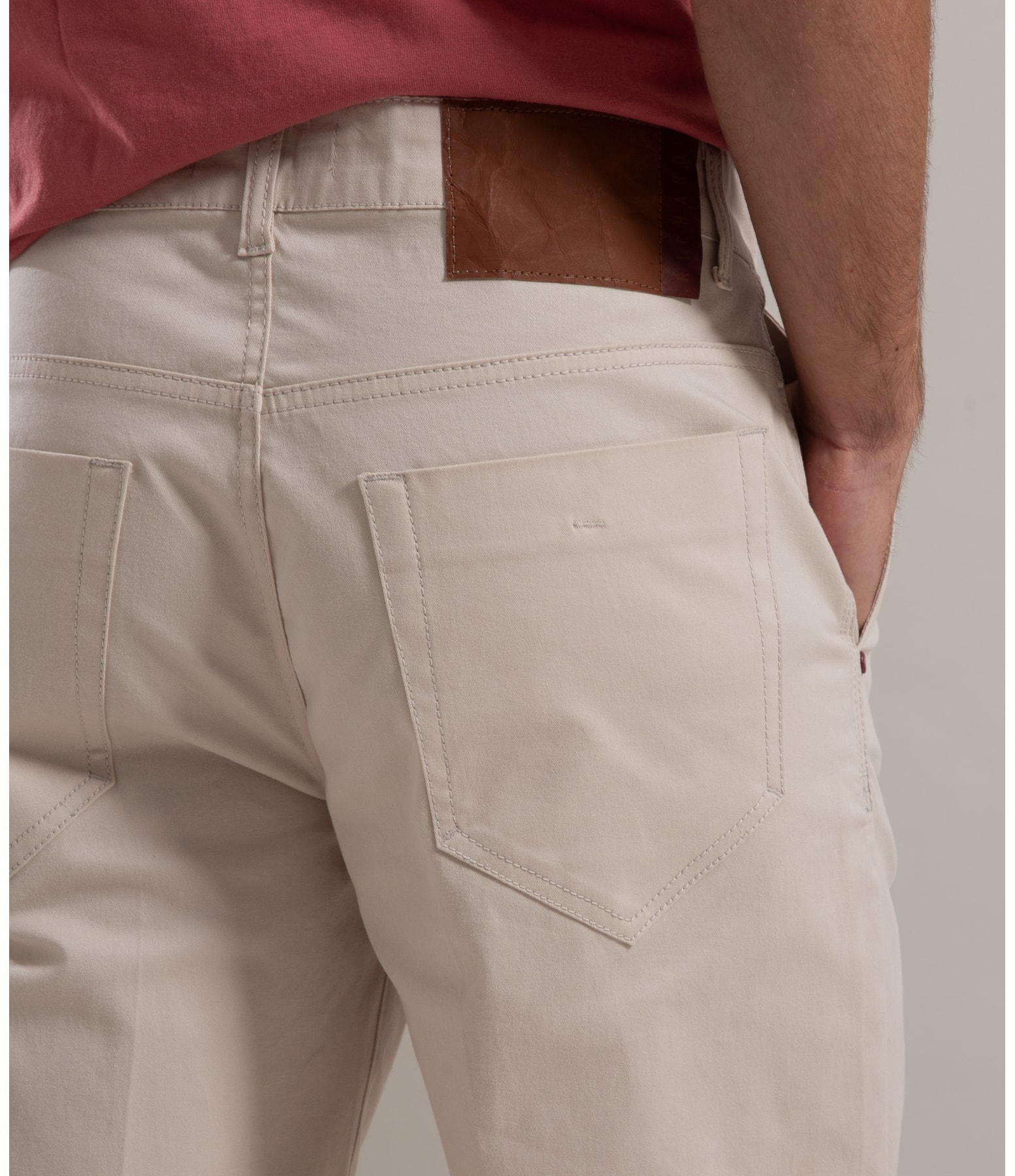 Bermuda Chino Vmp Piece Dye Hibrida Sandy