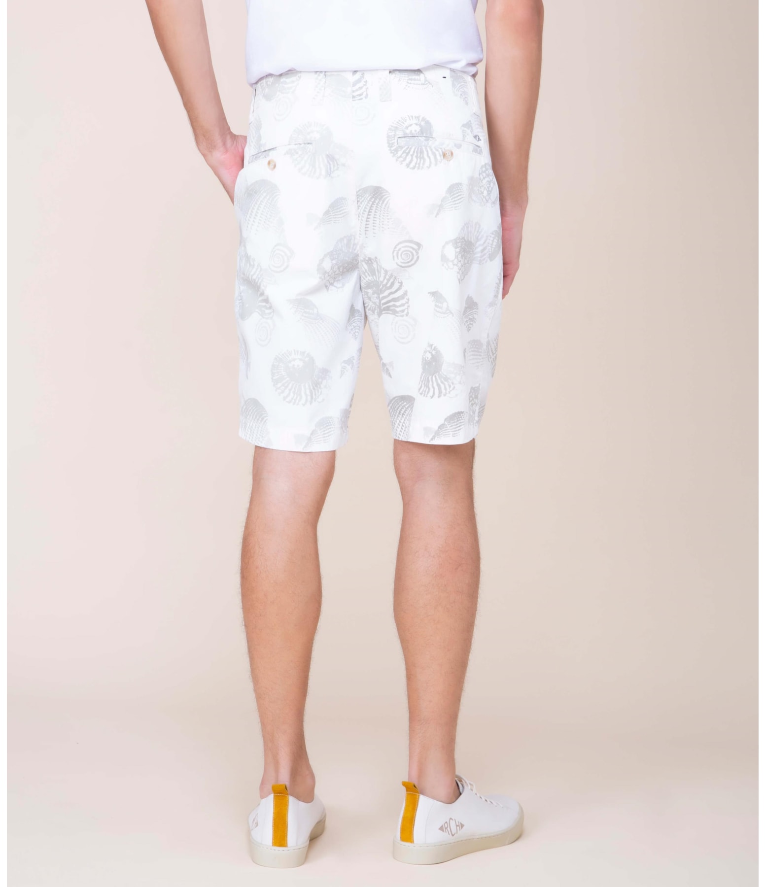 Bermuda Estampa Conchas Off White