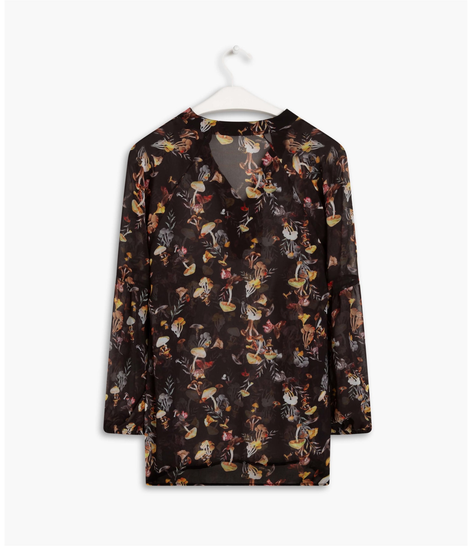 Blusa Cape Est. Flower Drops Preto