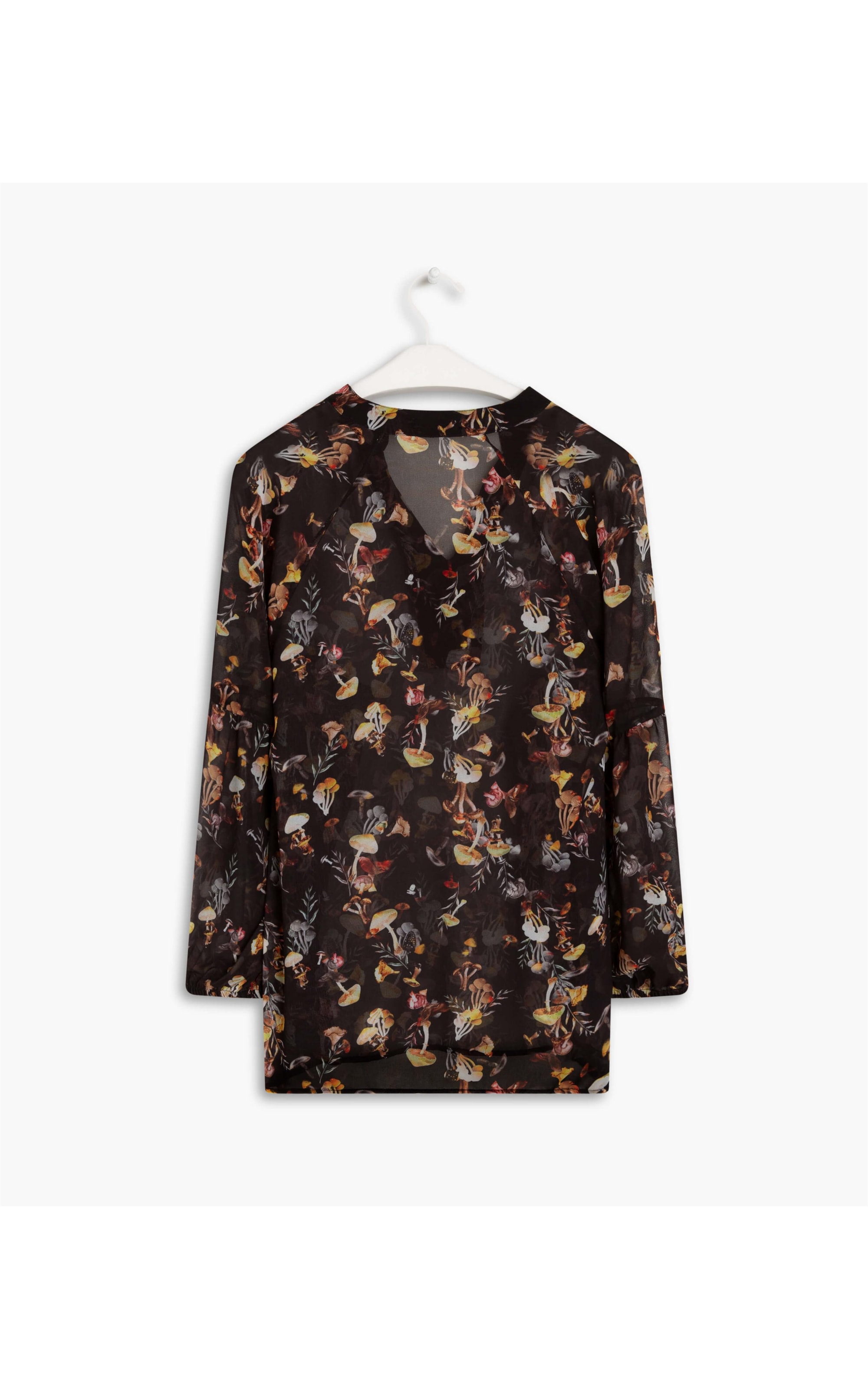 Blusa Cape Est. Flower Drops Preto
