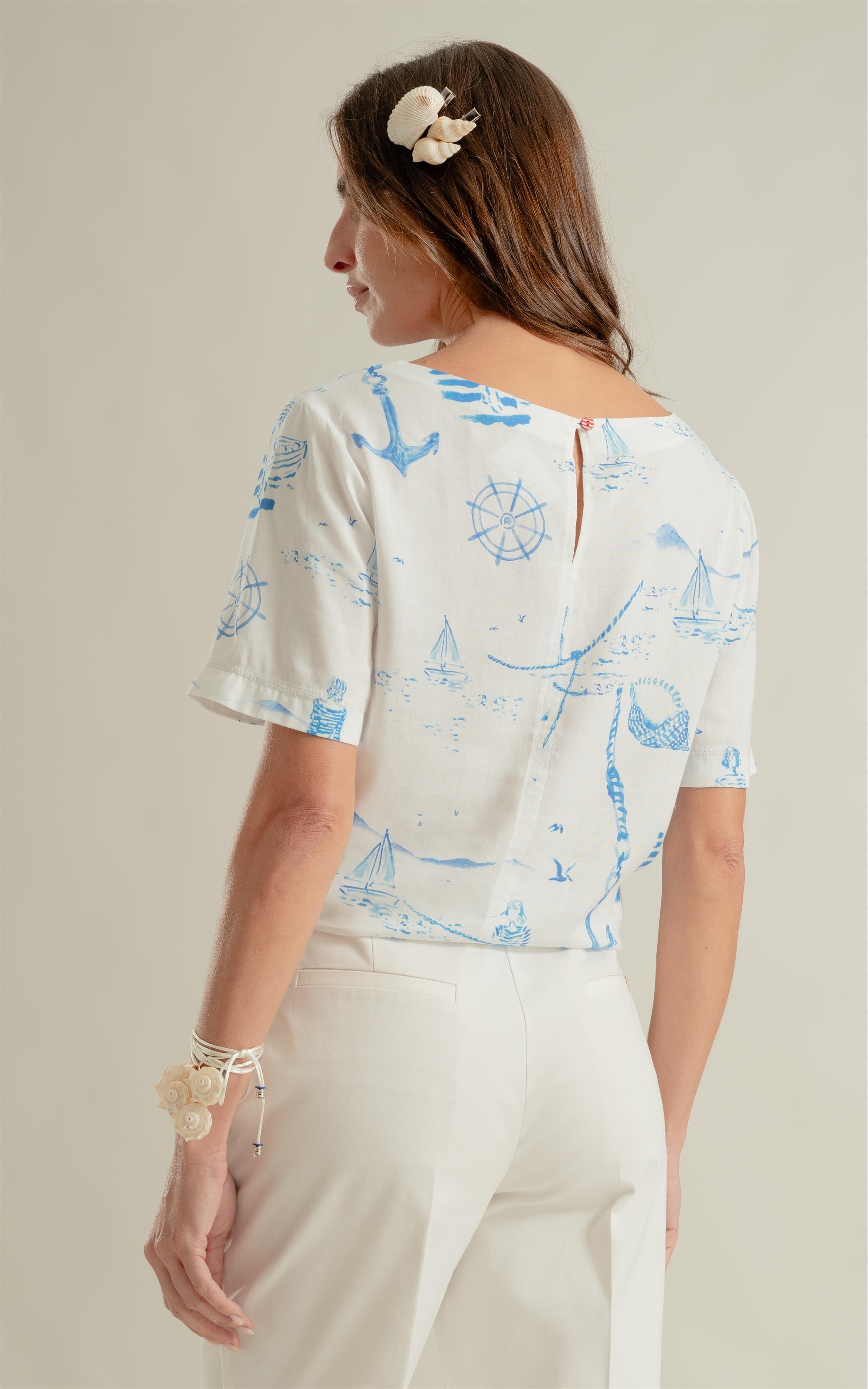 Blusa em Linho Azul Bic