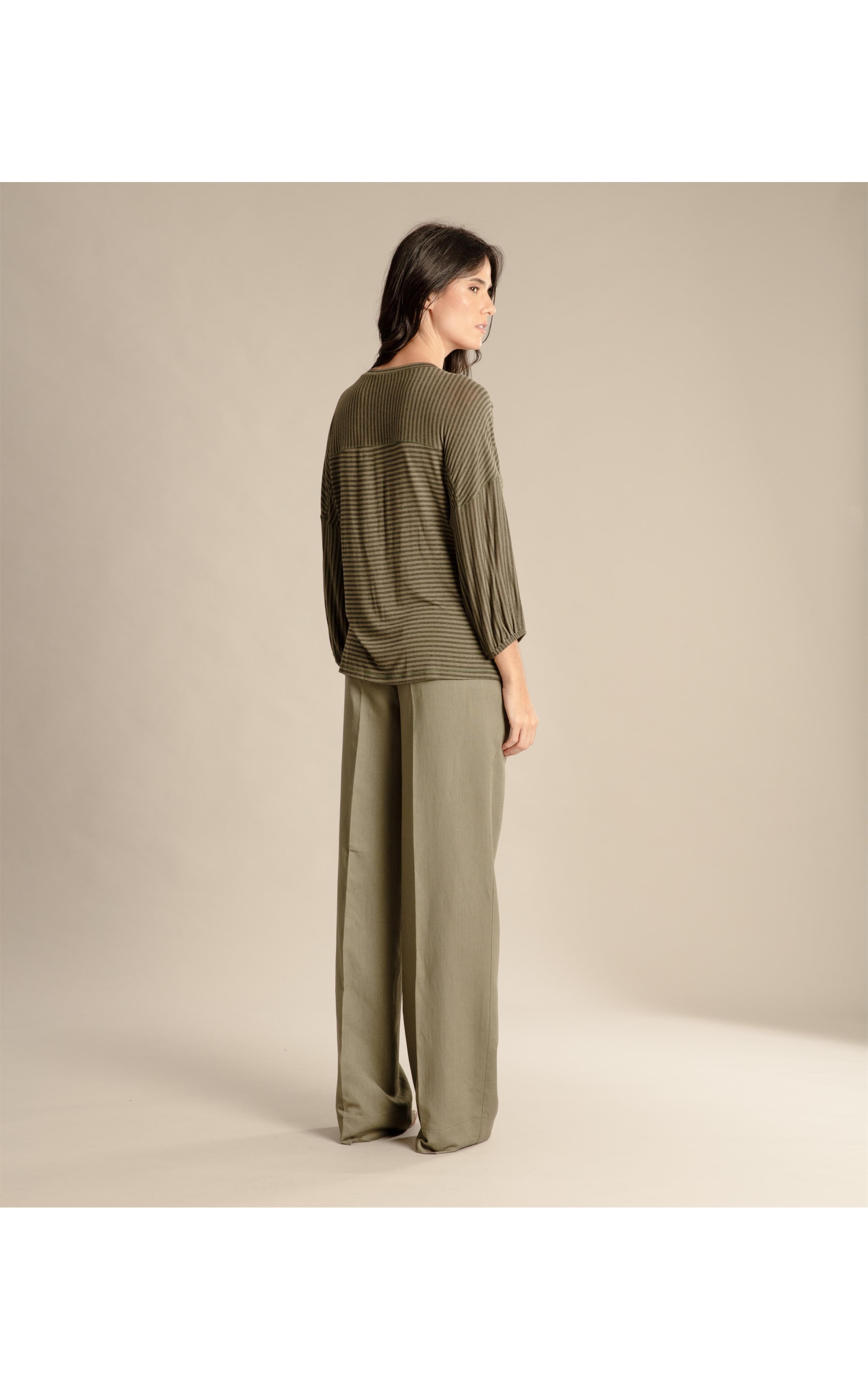 Blusa Kanna Listrada Verde Militar