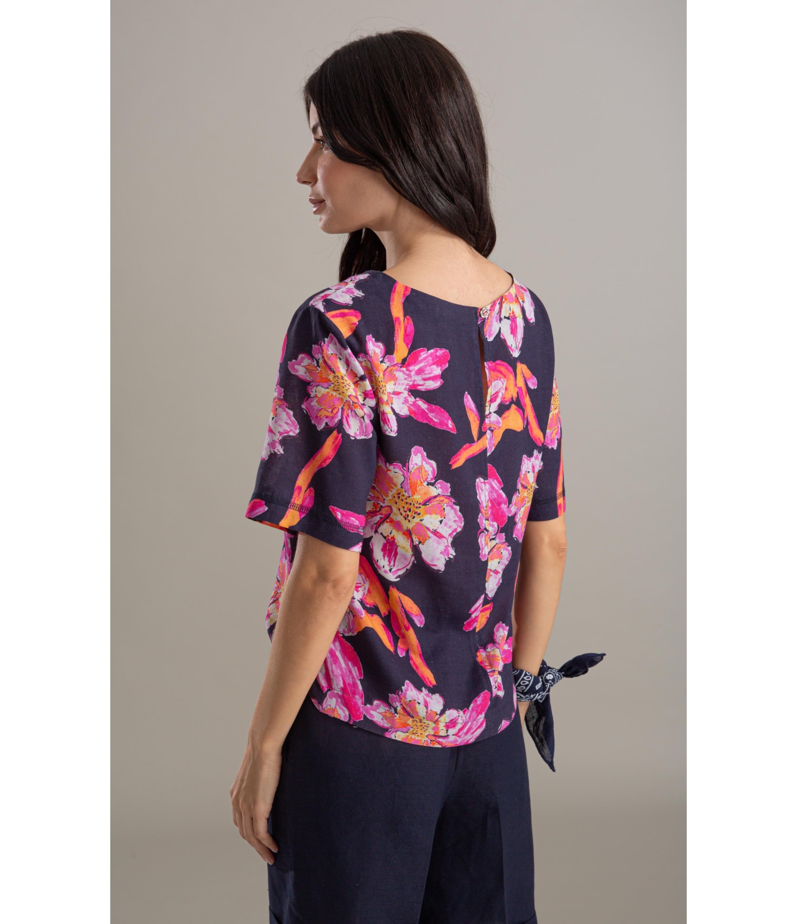 Blusa Linho  Gaia Art Flower Dark Navy