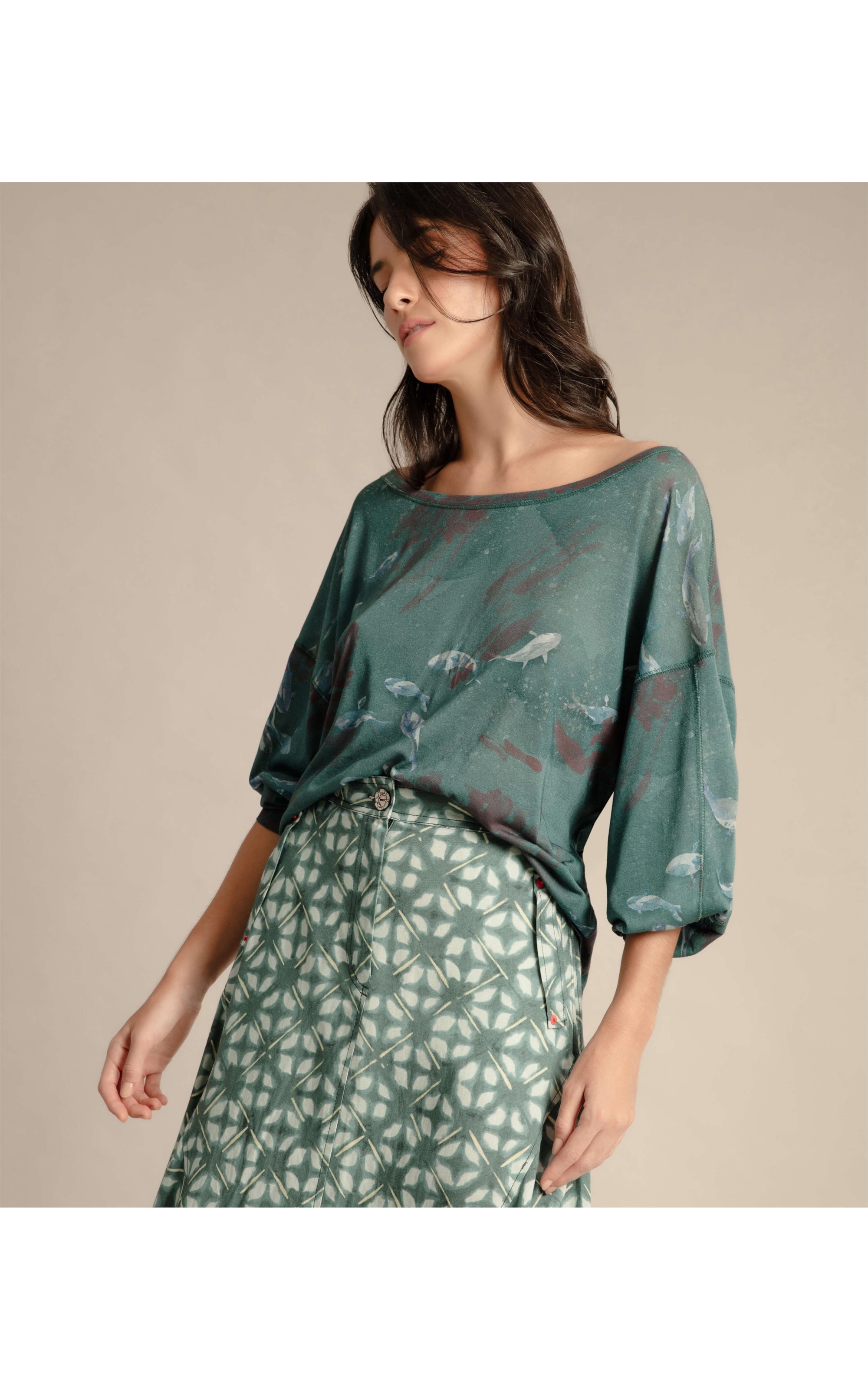 Blusa Linho  Kei Estampa Carpas Verde