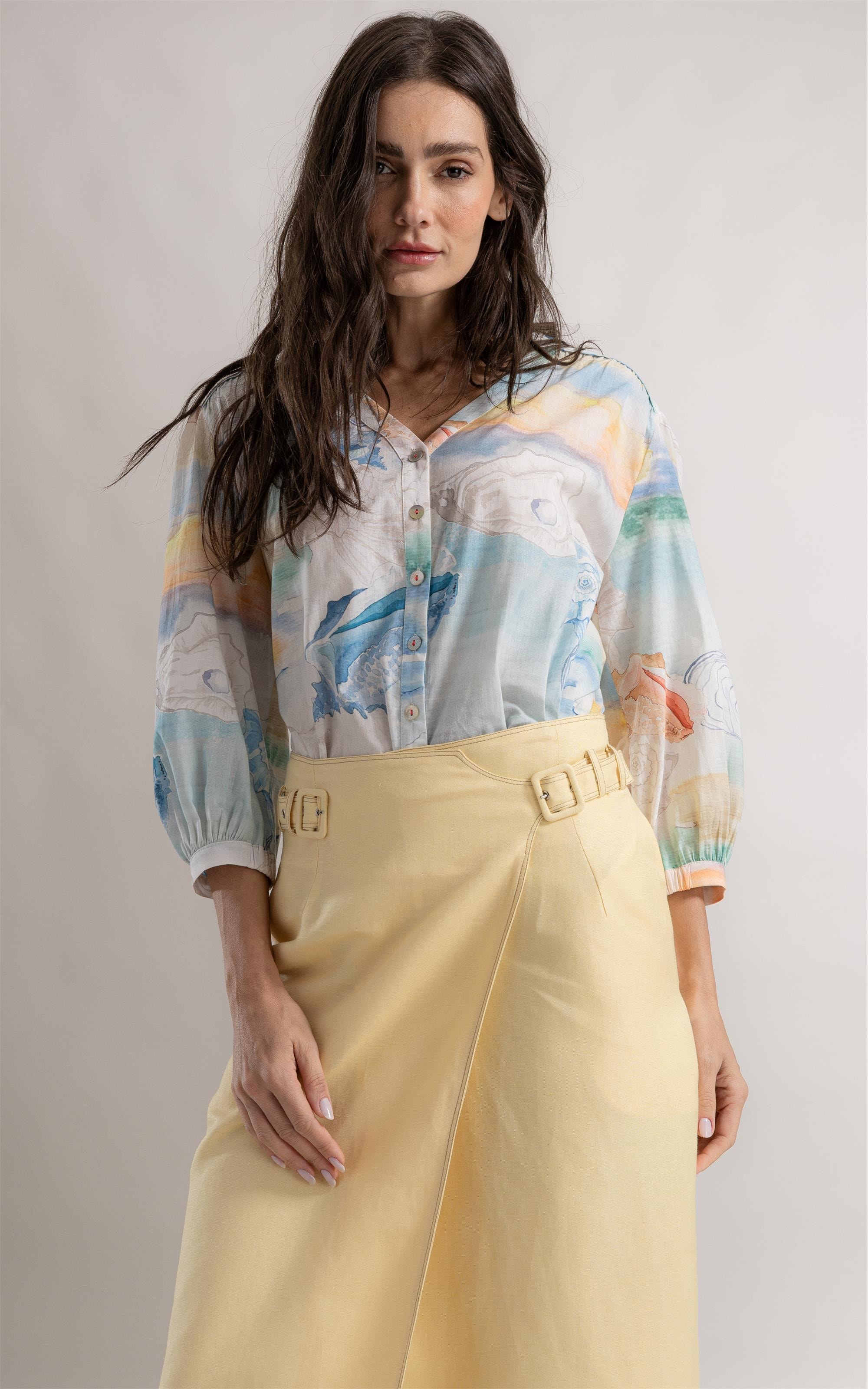 Blusa Milan Paisagem Conchas Azul Claro