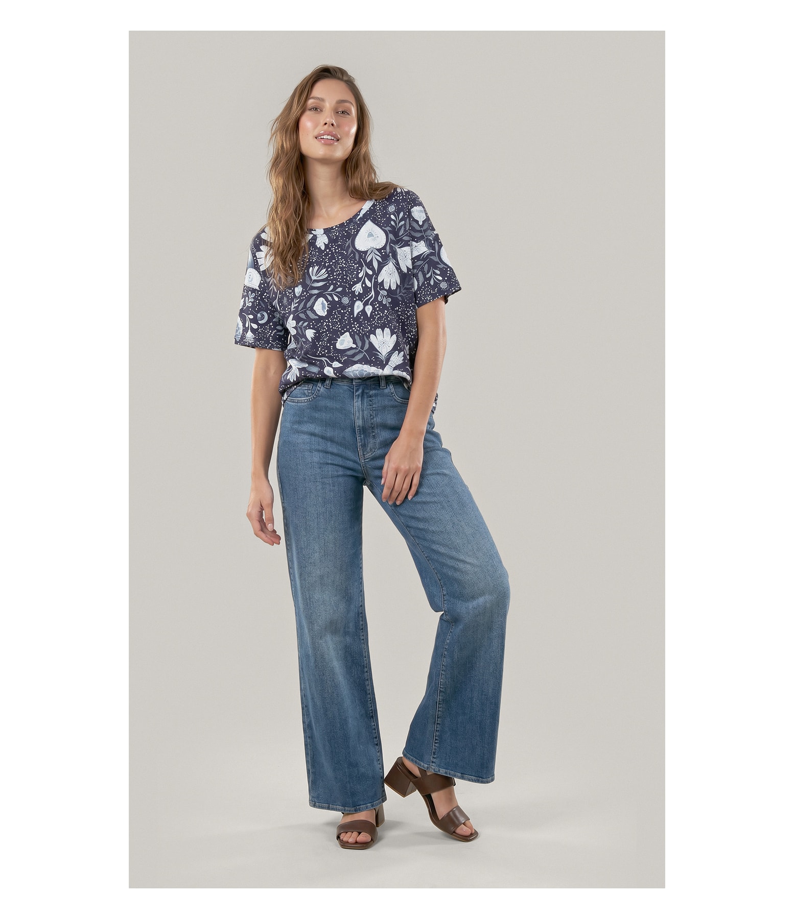 Blusa Moletom Claudia Estampa Corazon Marinho