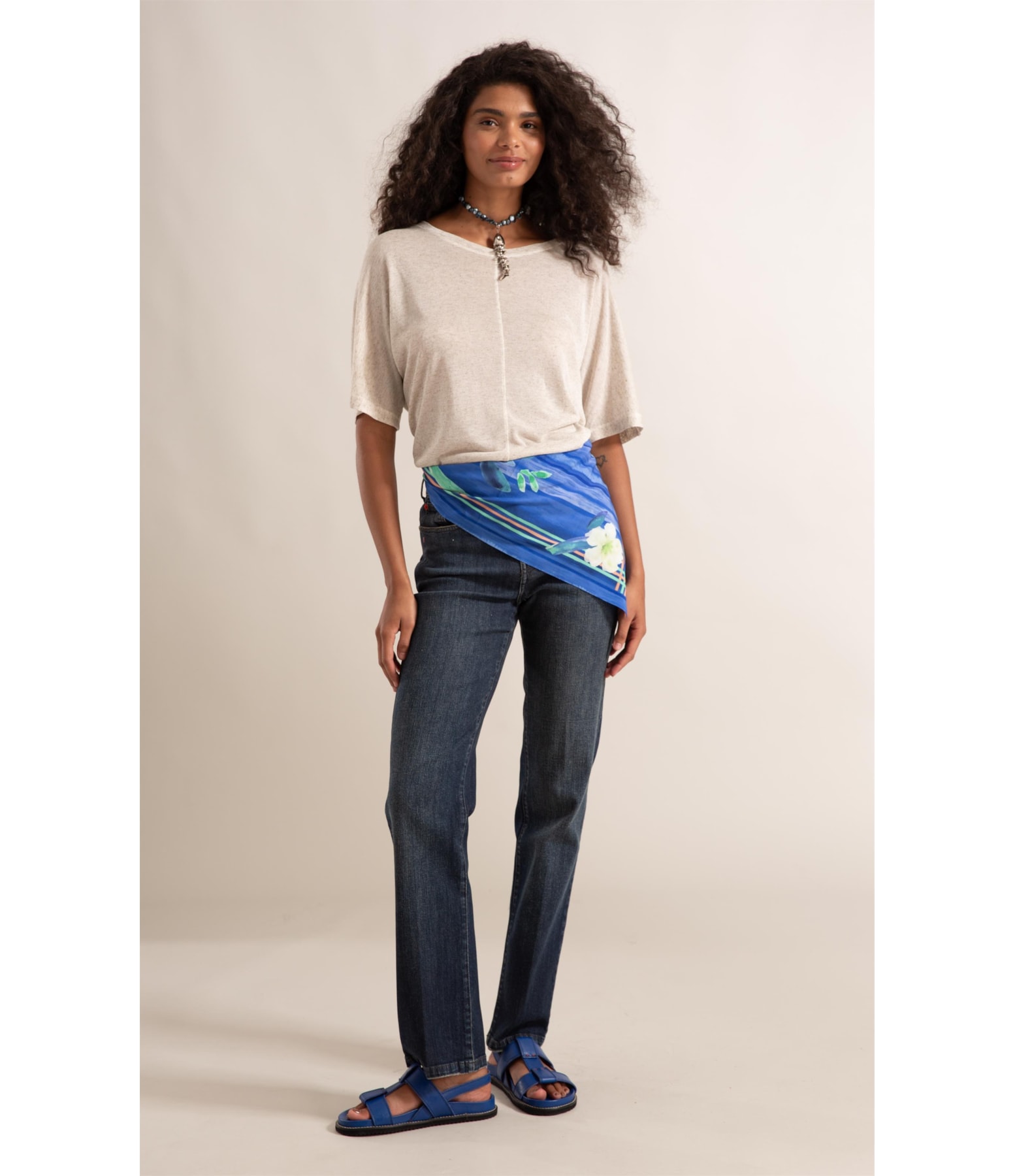 Blusa Naila Recorte Frontal Natural
