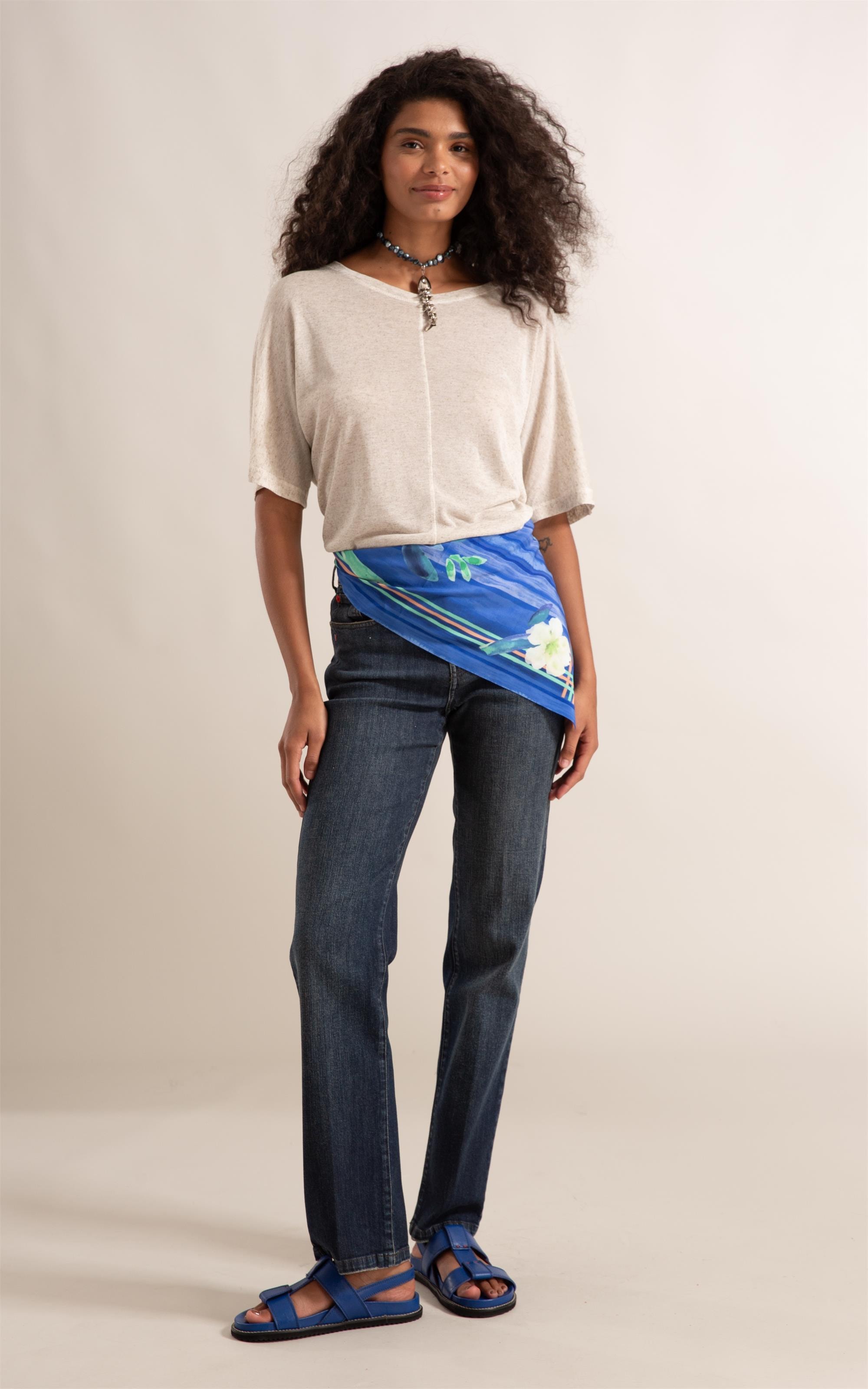 Blusa Naila Recorte Frontal Natural