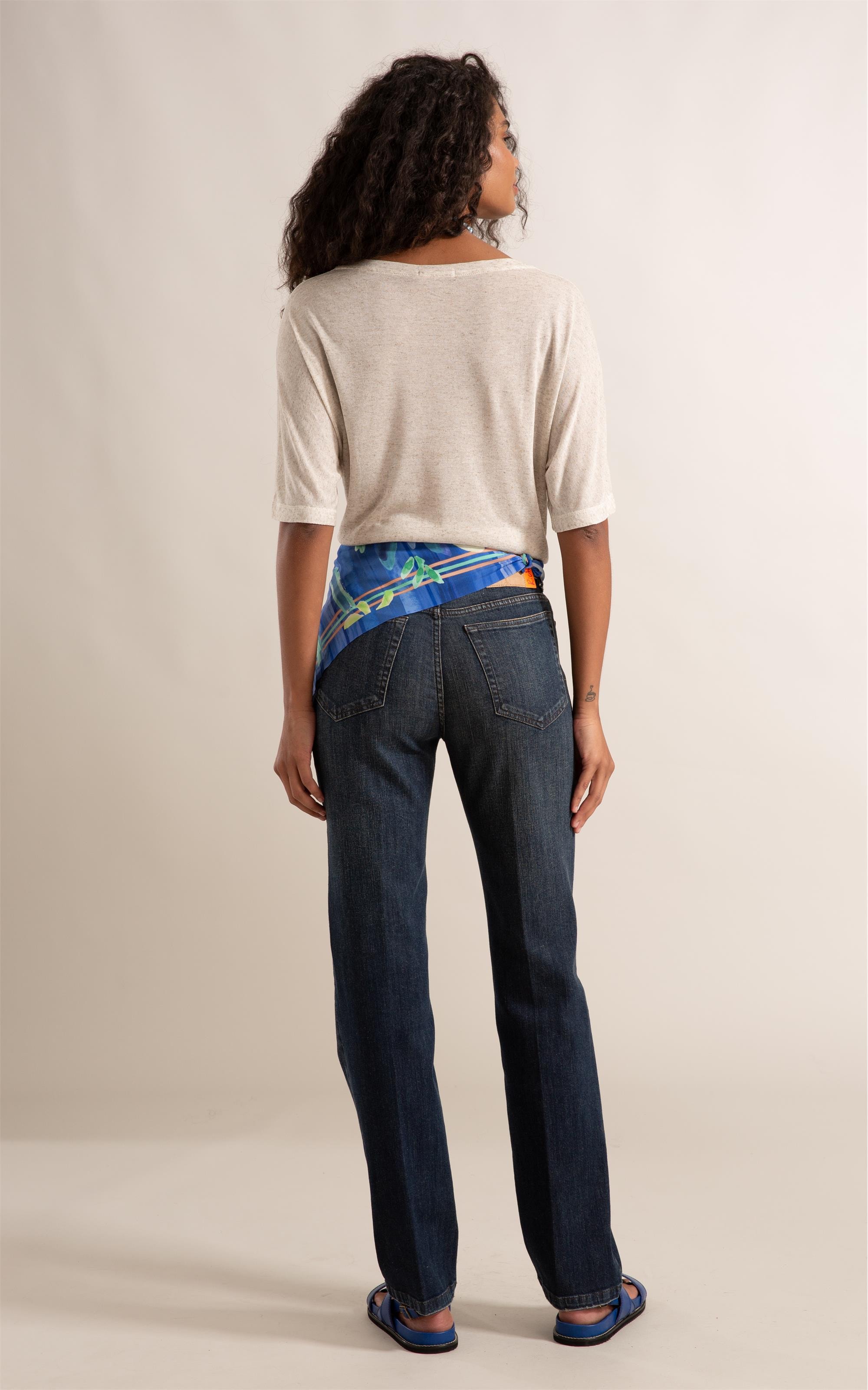 Blusa Naila Recorte Frontal Natural
