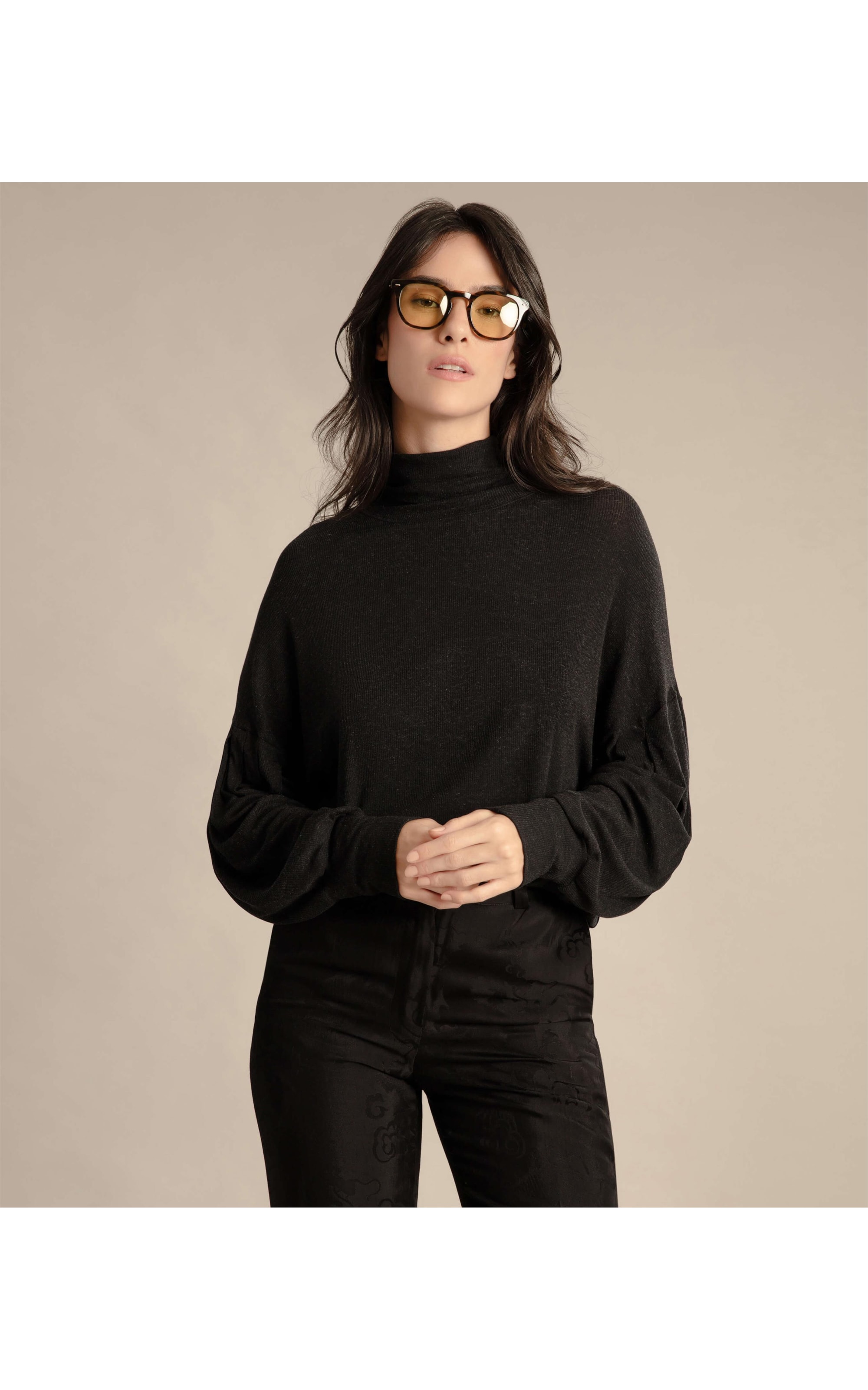 Blusa Takumi Canelada Preto