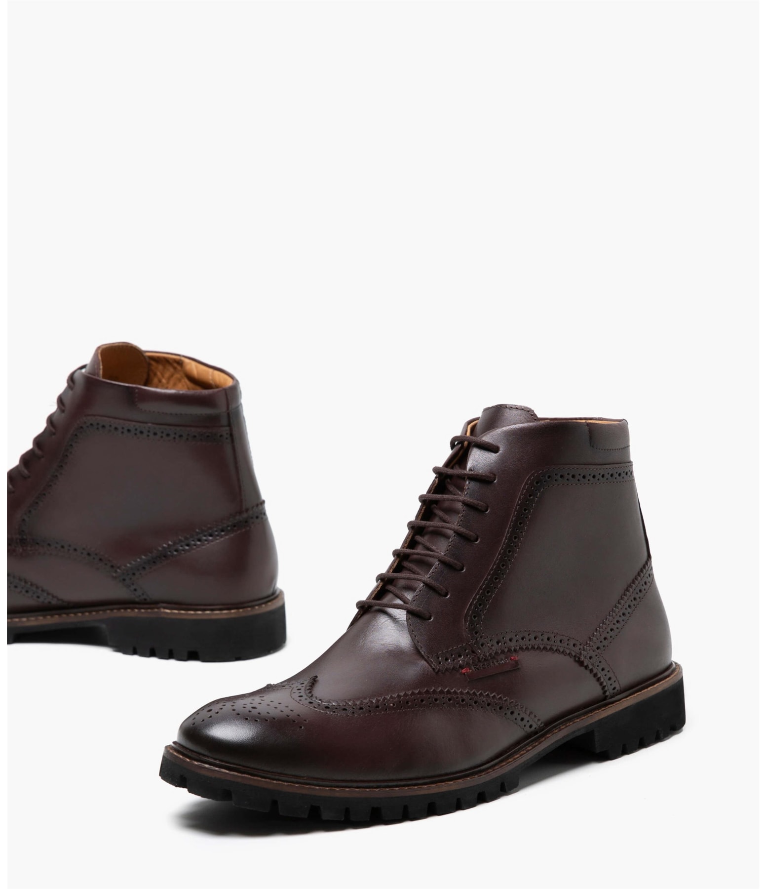 Bota Brogue Marrom Escuro