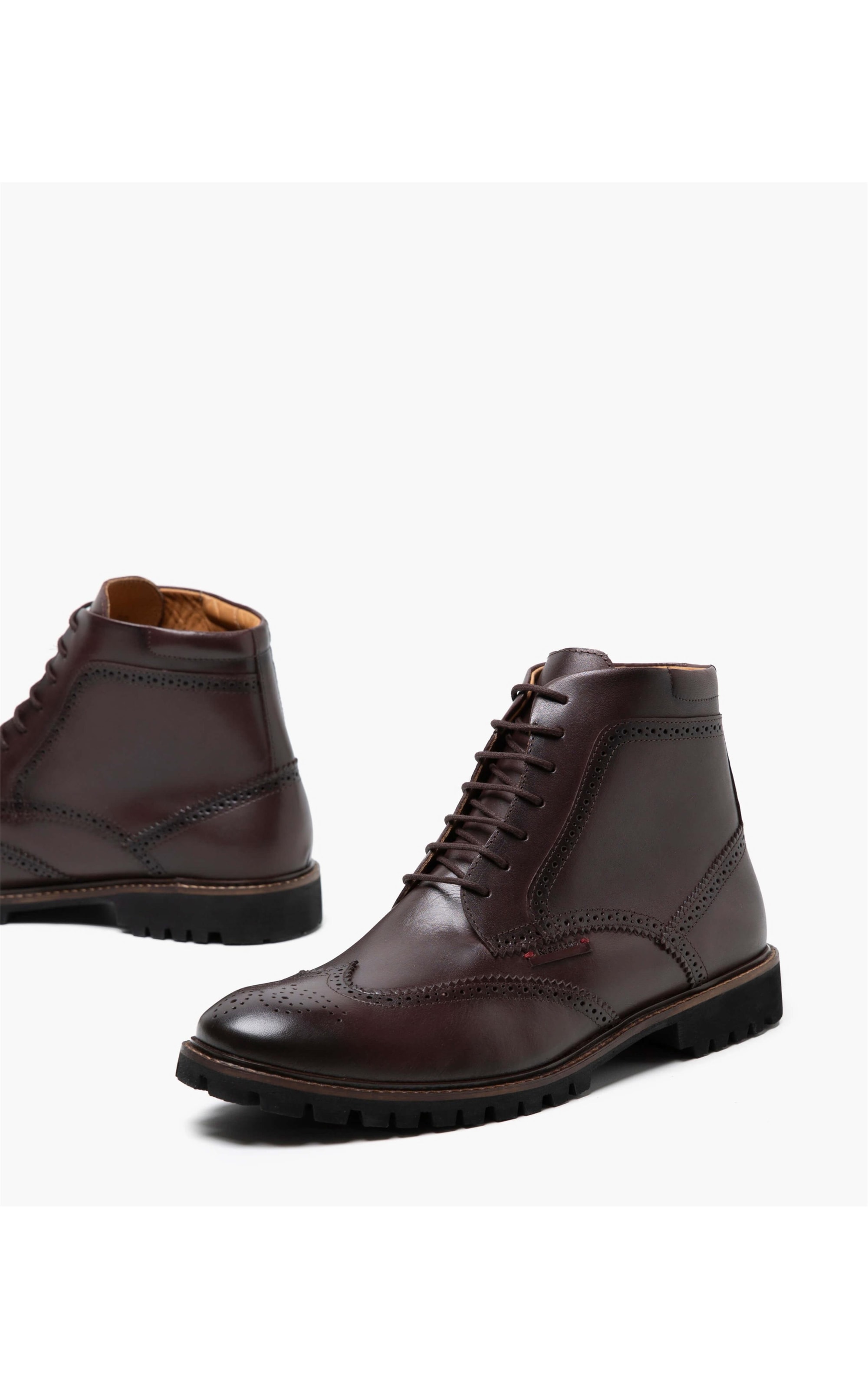 Bota Brogue Marrom Escuro