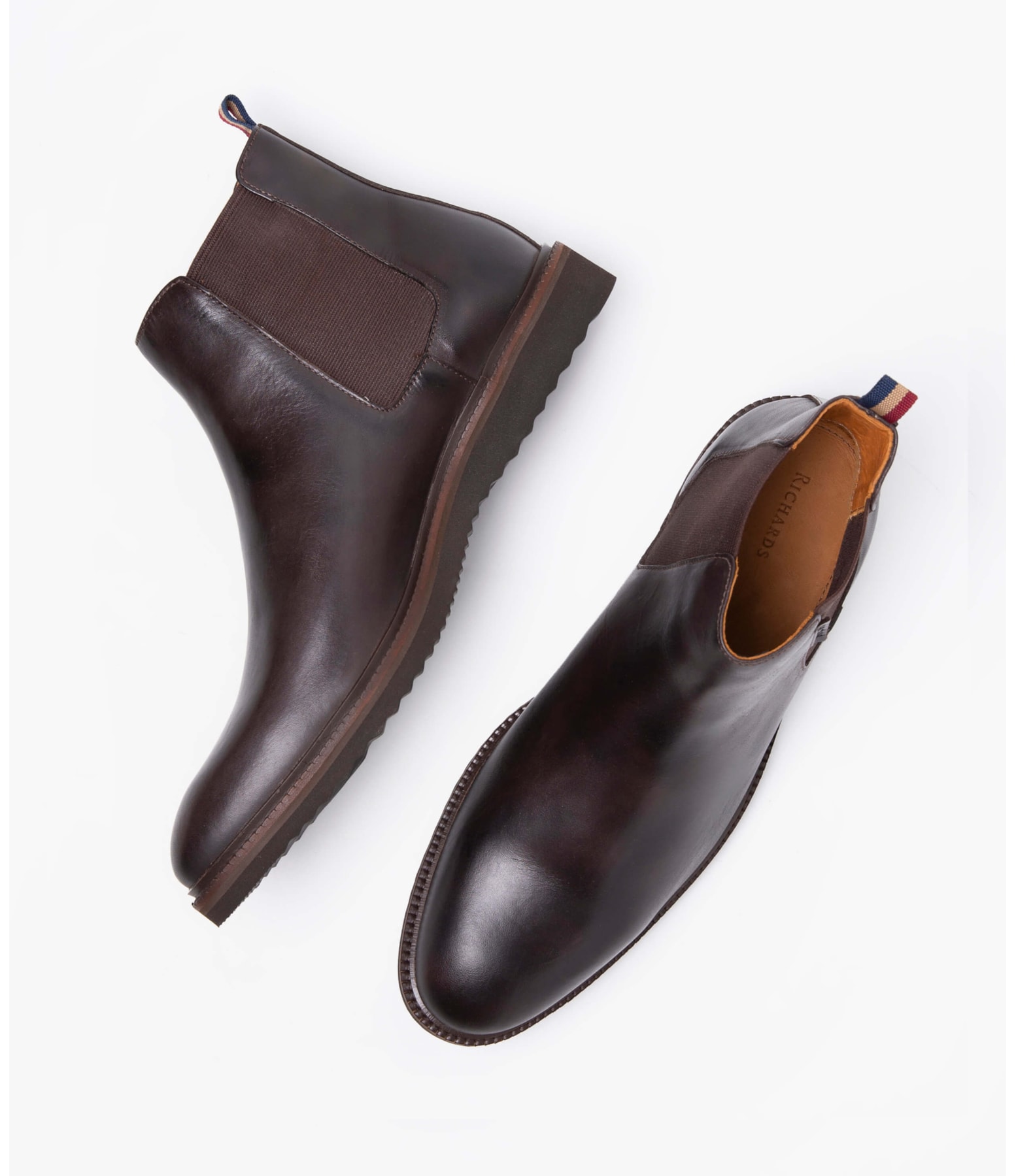 Bota Chelsea Cafe