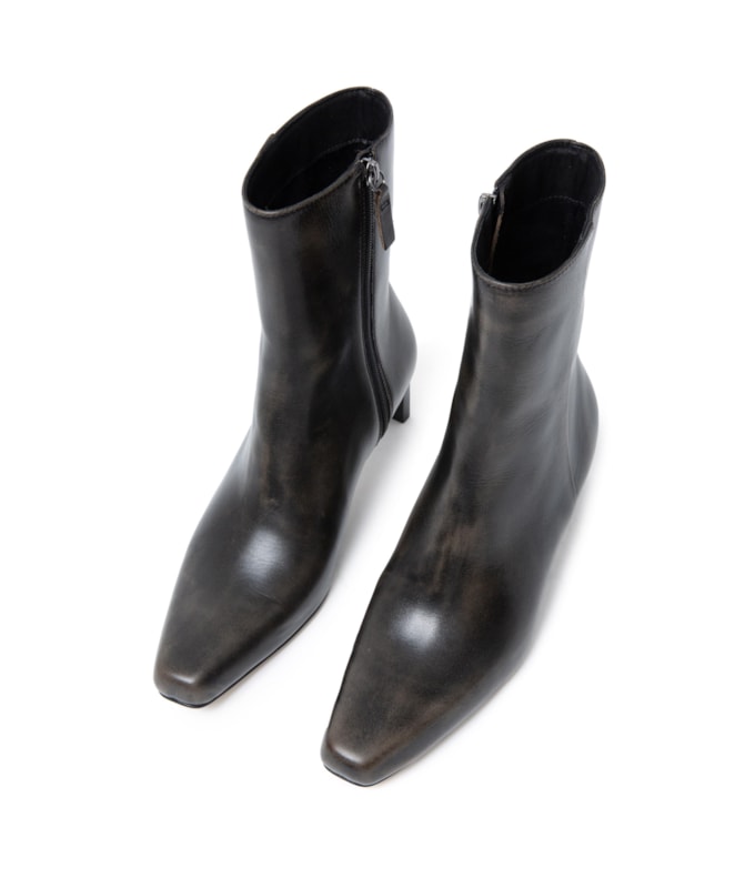 Bota Maeta  Rch Cafe