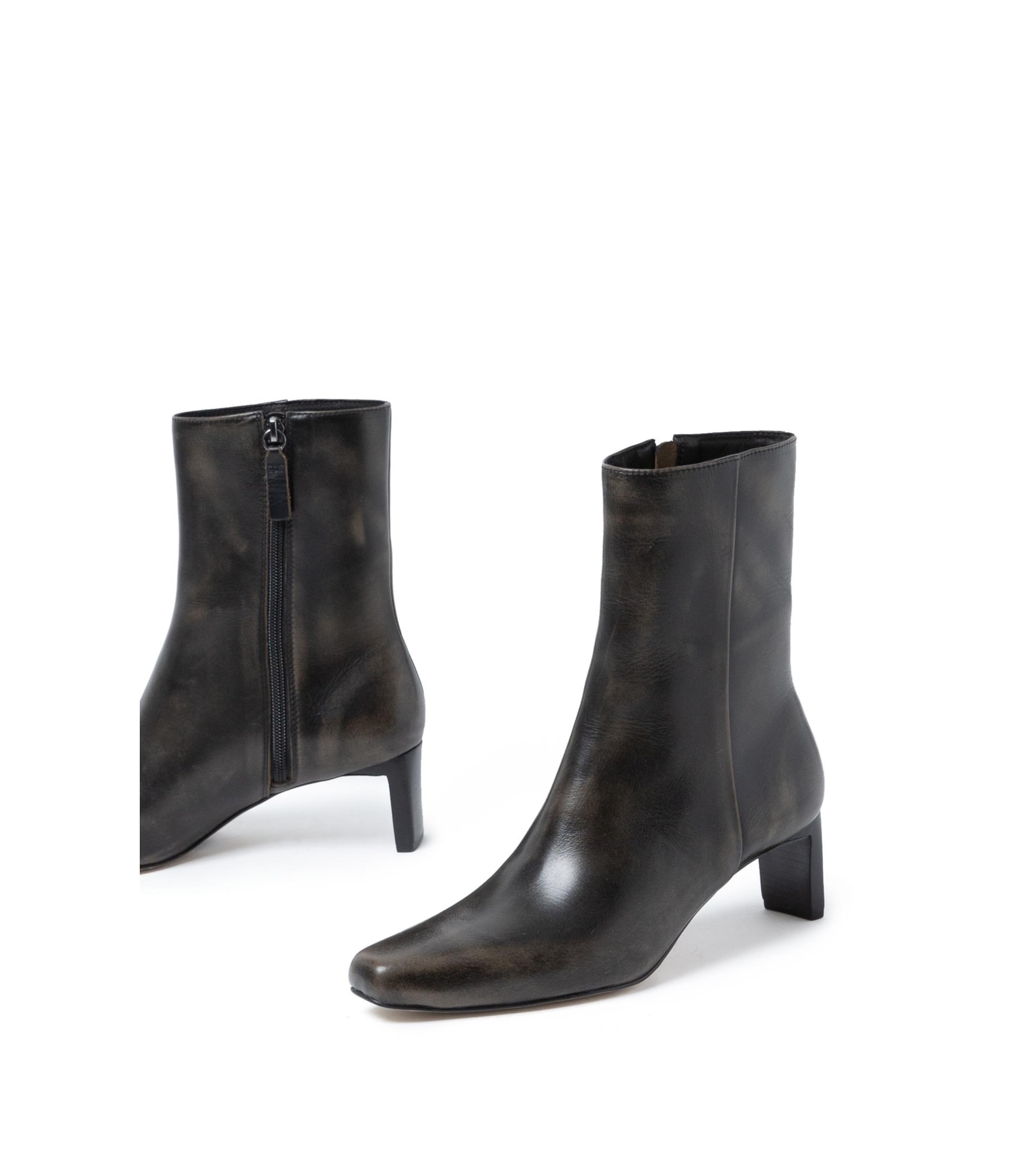 Bota Maeta  Rch Cafe