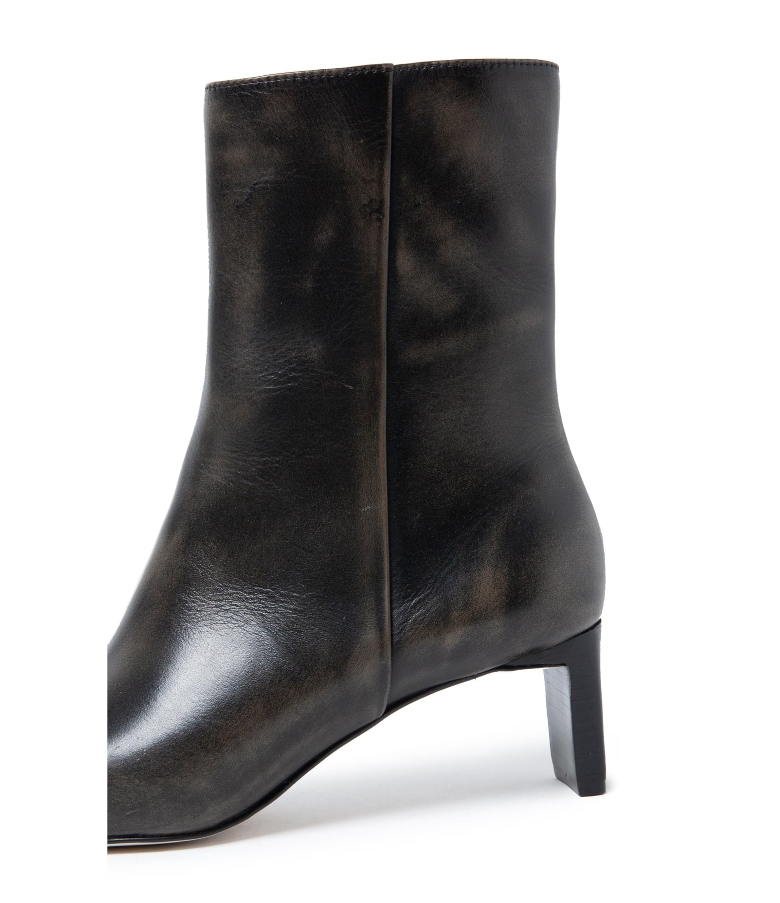 Bota Maeta  Rch Cafe